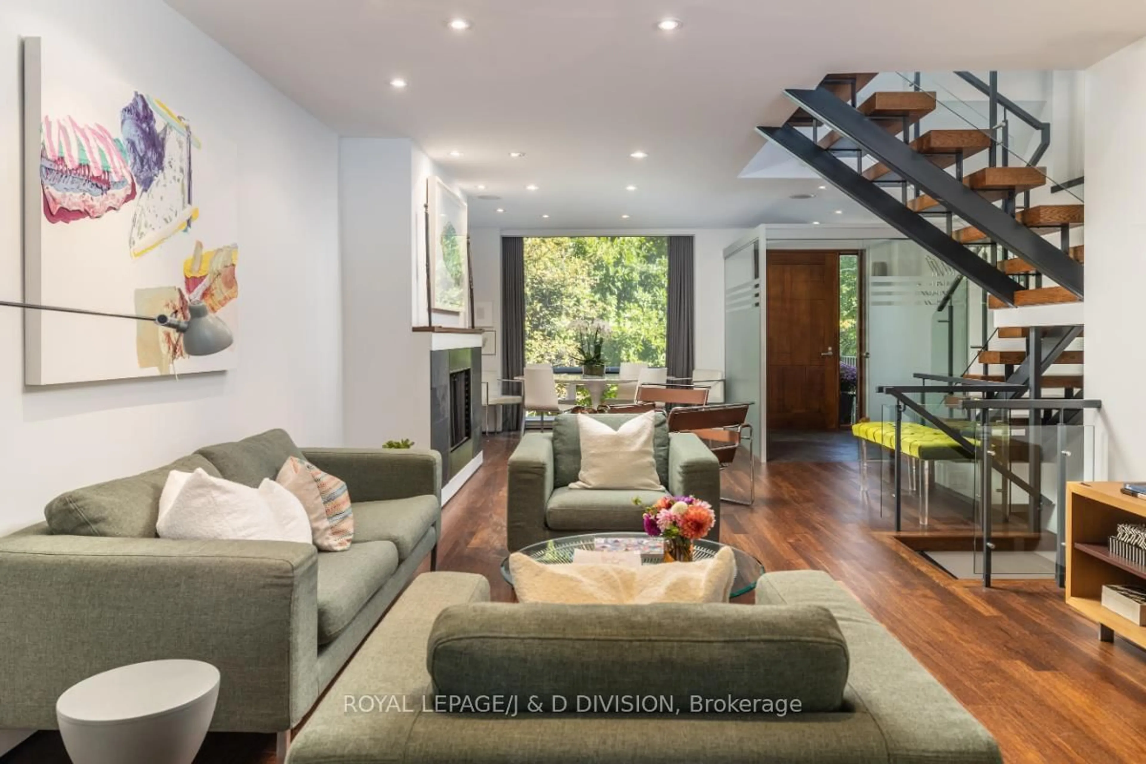 Living room with furniture, unknown for 44 Standish Ave, Toronto Ontario M4W 3B1