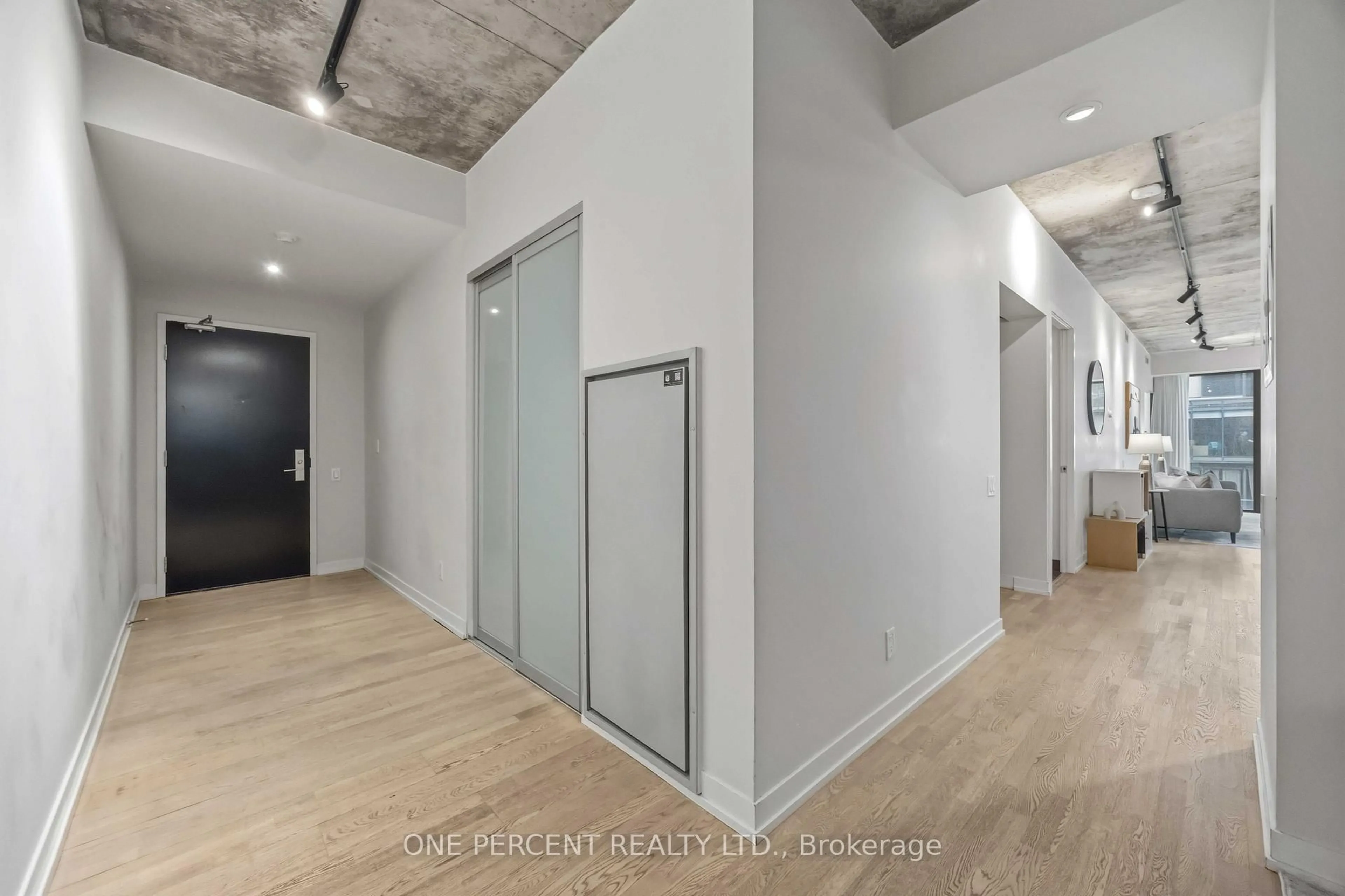 Unknown for 650 King St #314, Toronto Ontario M5V 0H6