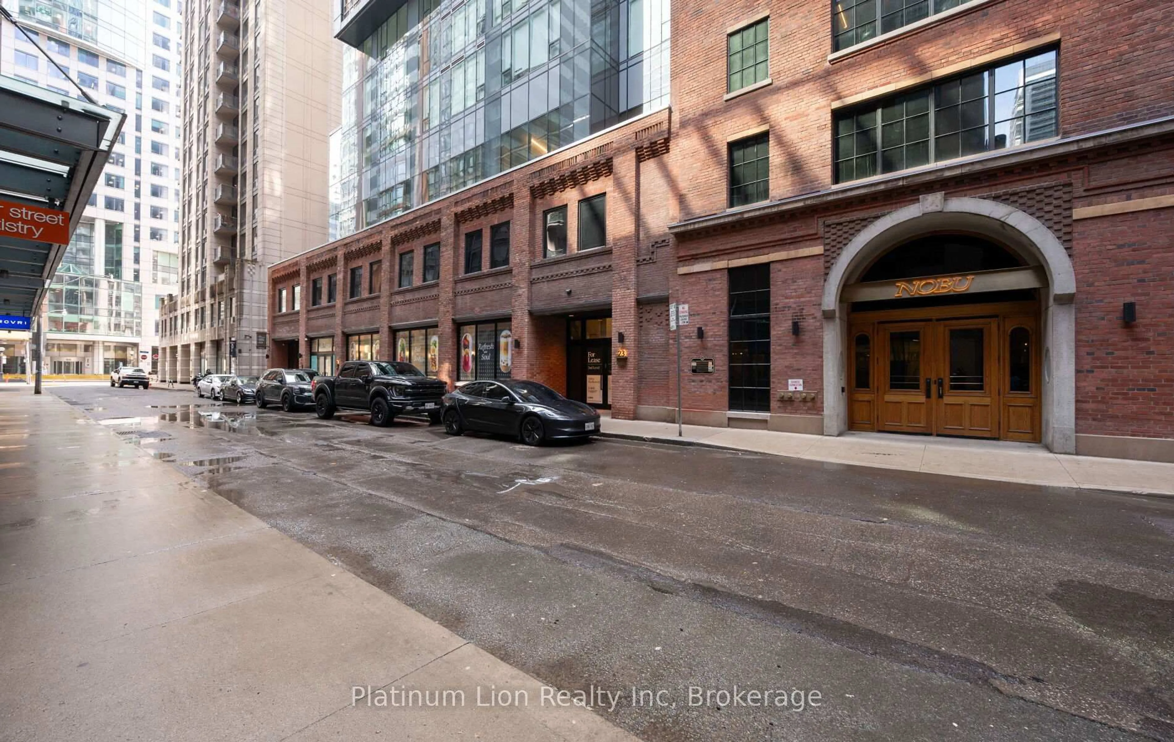 Indoor foyer for 15 Mercer St #620, Toronto Ontario M5V 1H2