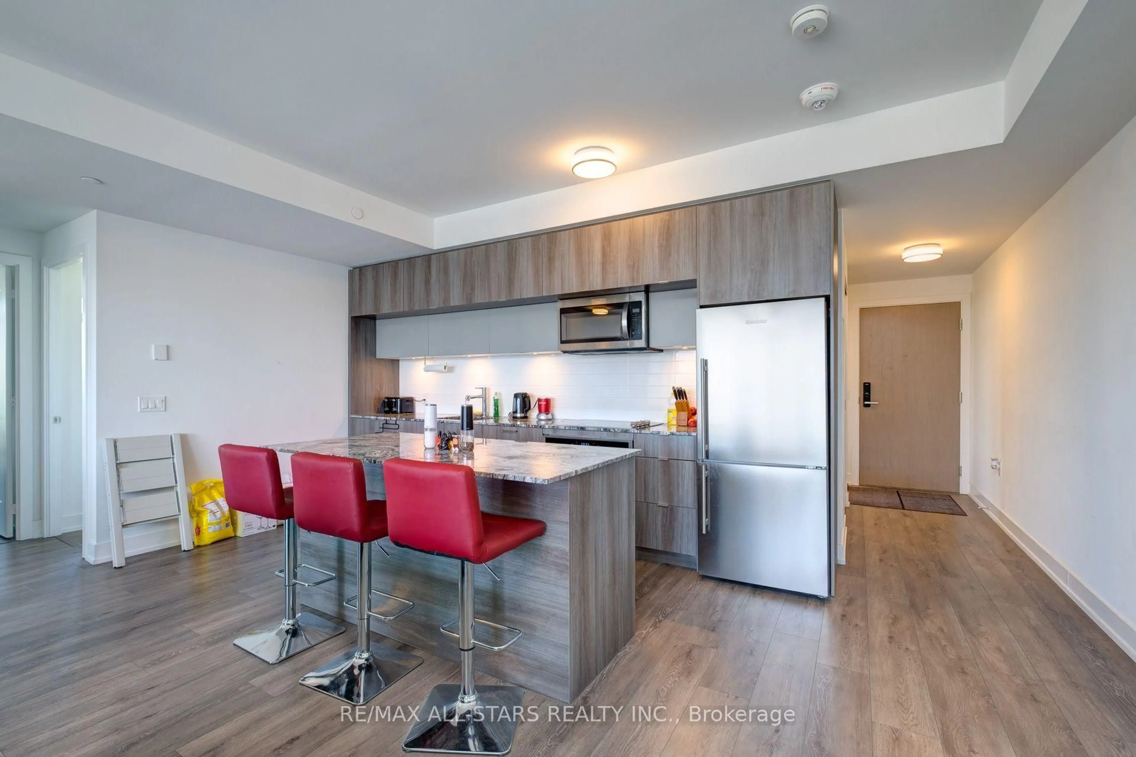 Open concept kitchen, unknown for 575 Bloor St #2302, Toronto Ontario M4X 1J8