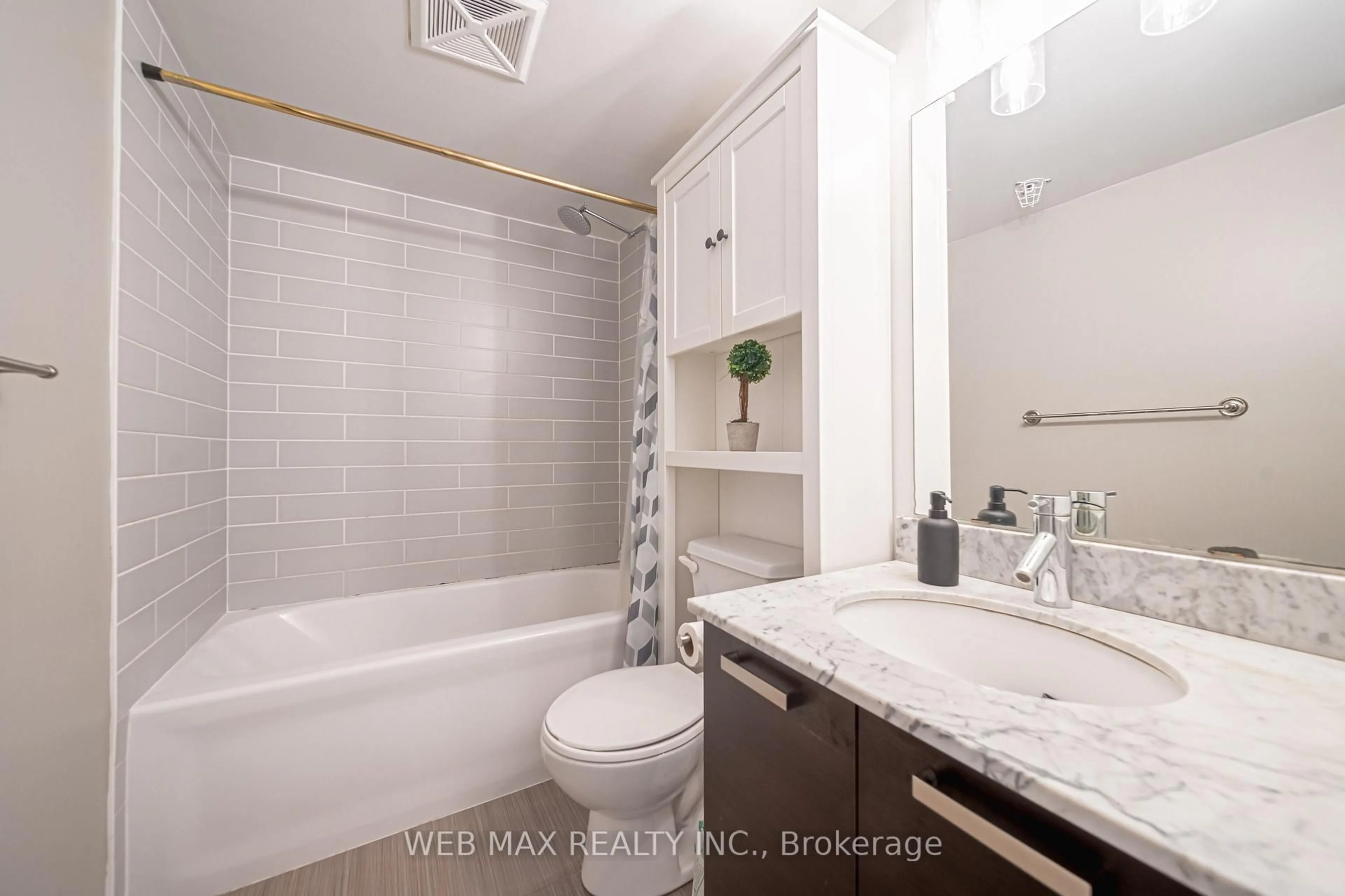 Standard bathroom, ceramic/tile floor for 36 Lisgar St #205, Toronto Ontario M6J 0C7