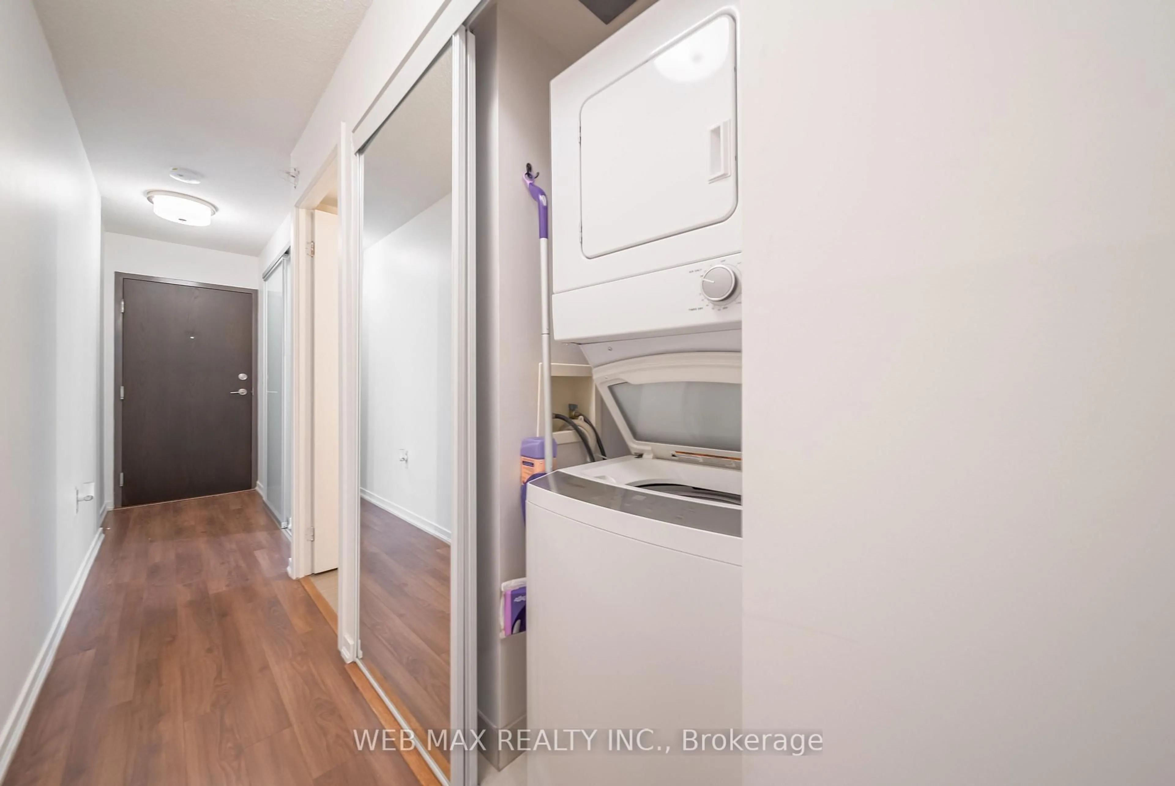 Laundry room for 36 Lisgar St #205, Toronto Ontario M6J 0C7