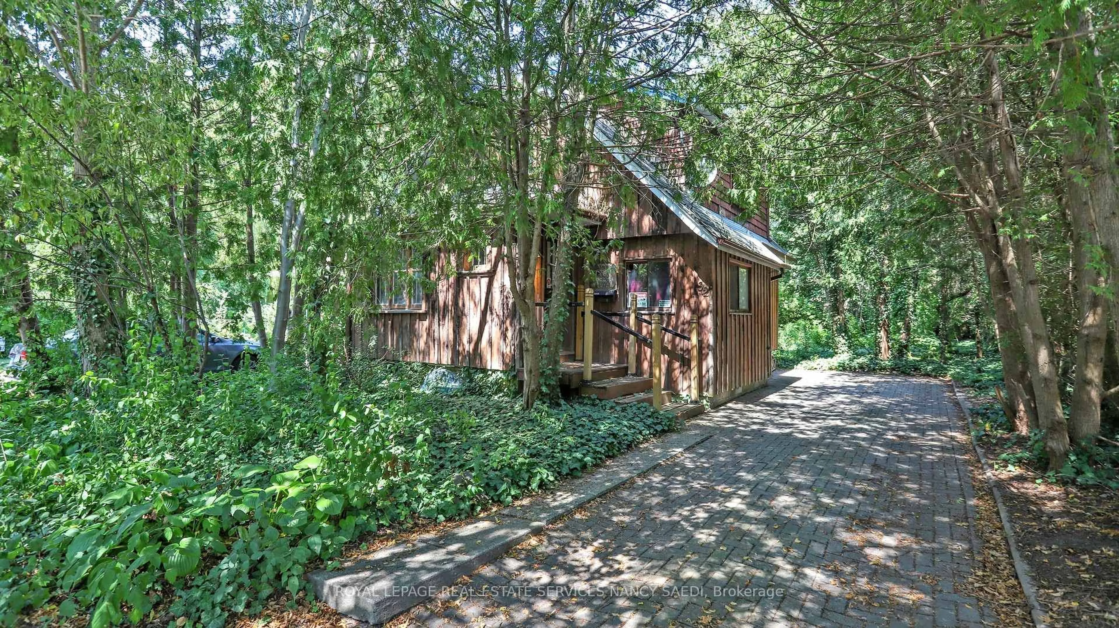 Shed for 92 Horsham Ave, Toronto Ontario M2N 1Z9