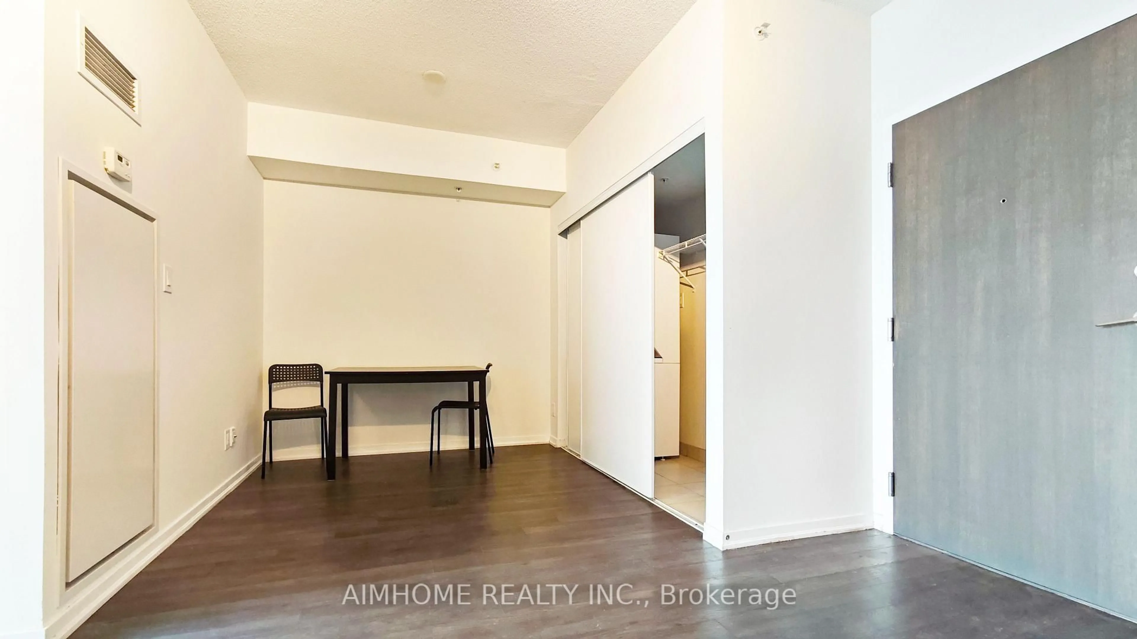 A pic of a room for 68 Abell St #1107, Toronto Ontario M6J 0B1