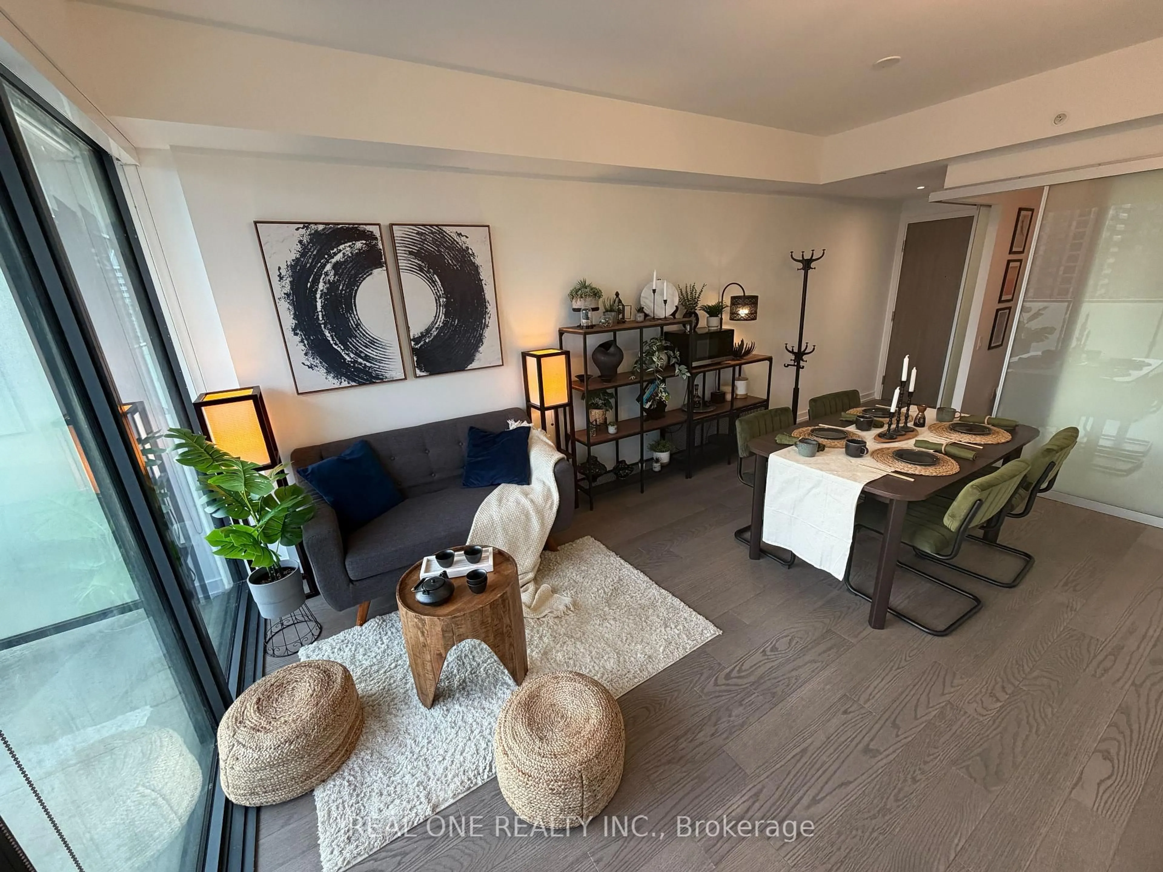 Living room with furniture, unknown for 161 Roehampton Ave #1902, Toronto Ontario M4P 0C8