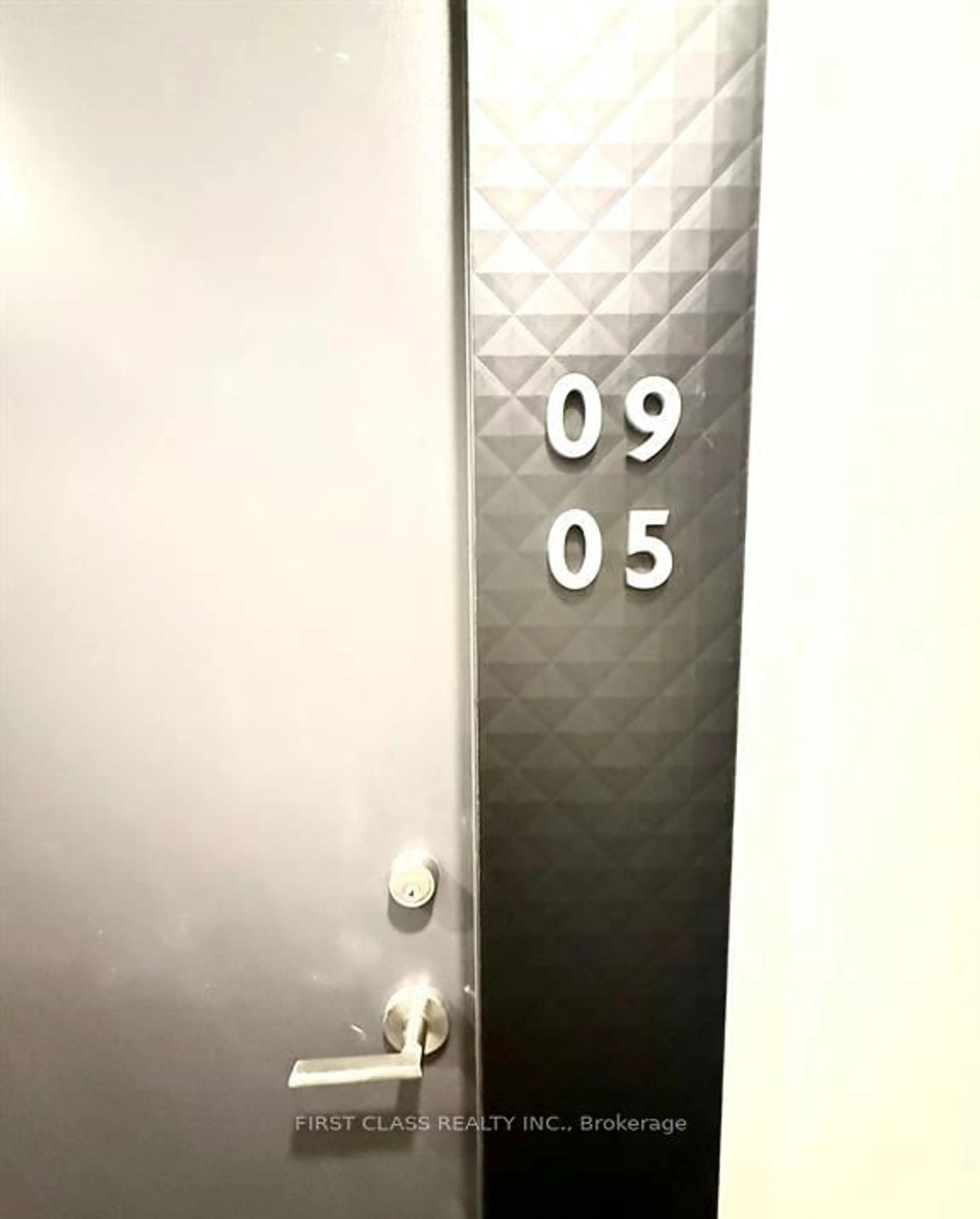 Unknown for 8 Wellesley St #905, Toronto Ontario M4Y 1E7