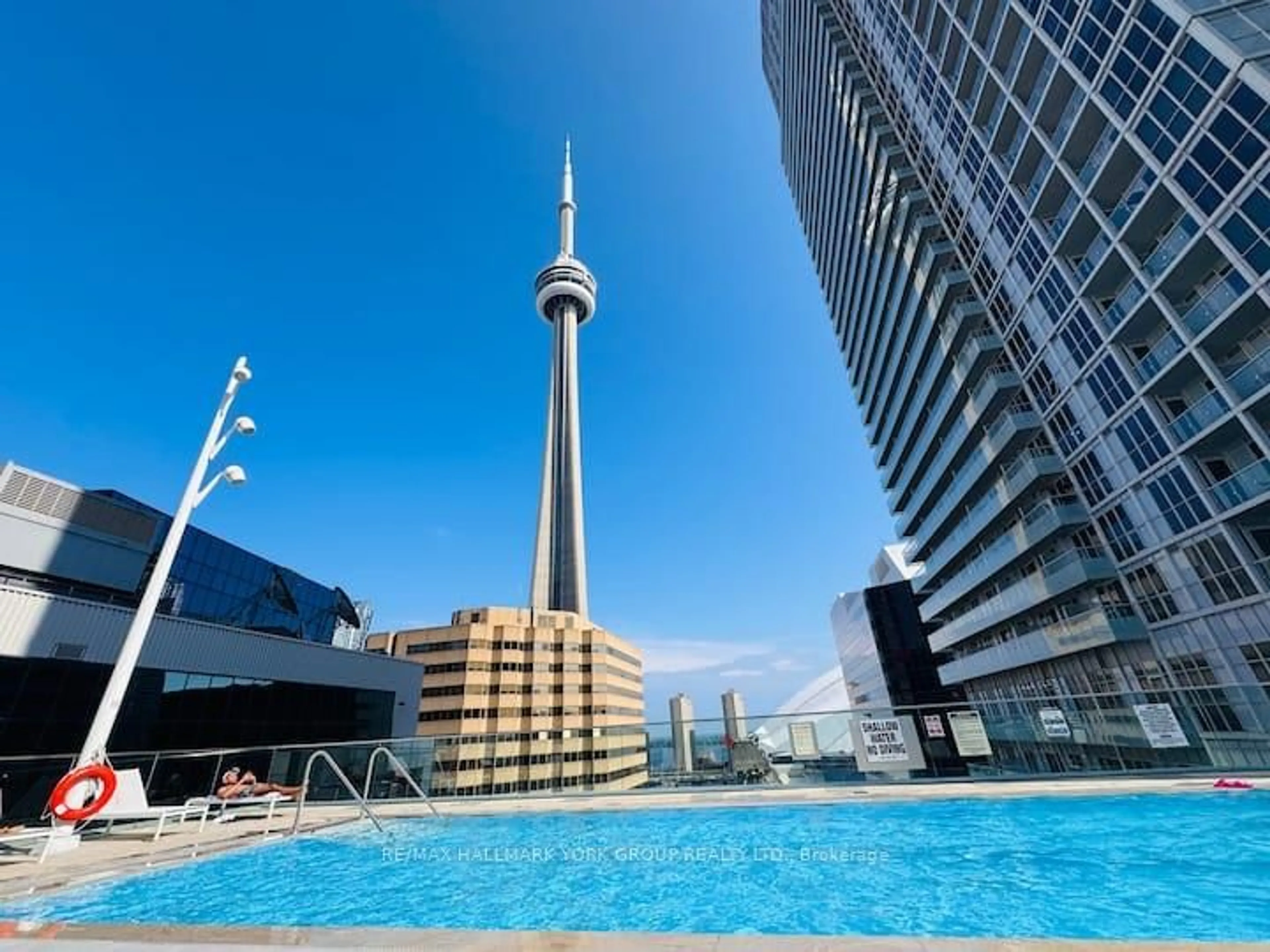 Pool for 300 Front St #914, Toronto Ontario M5V 0E9