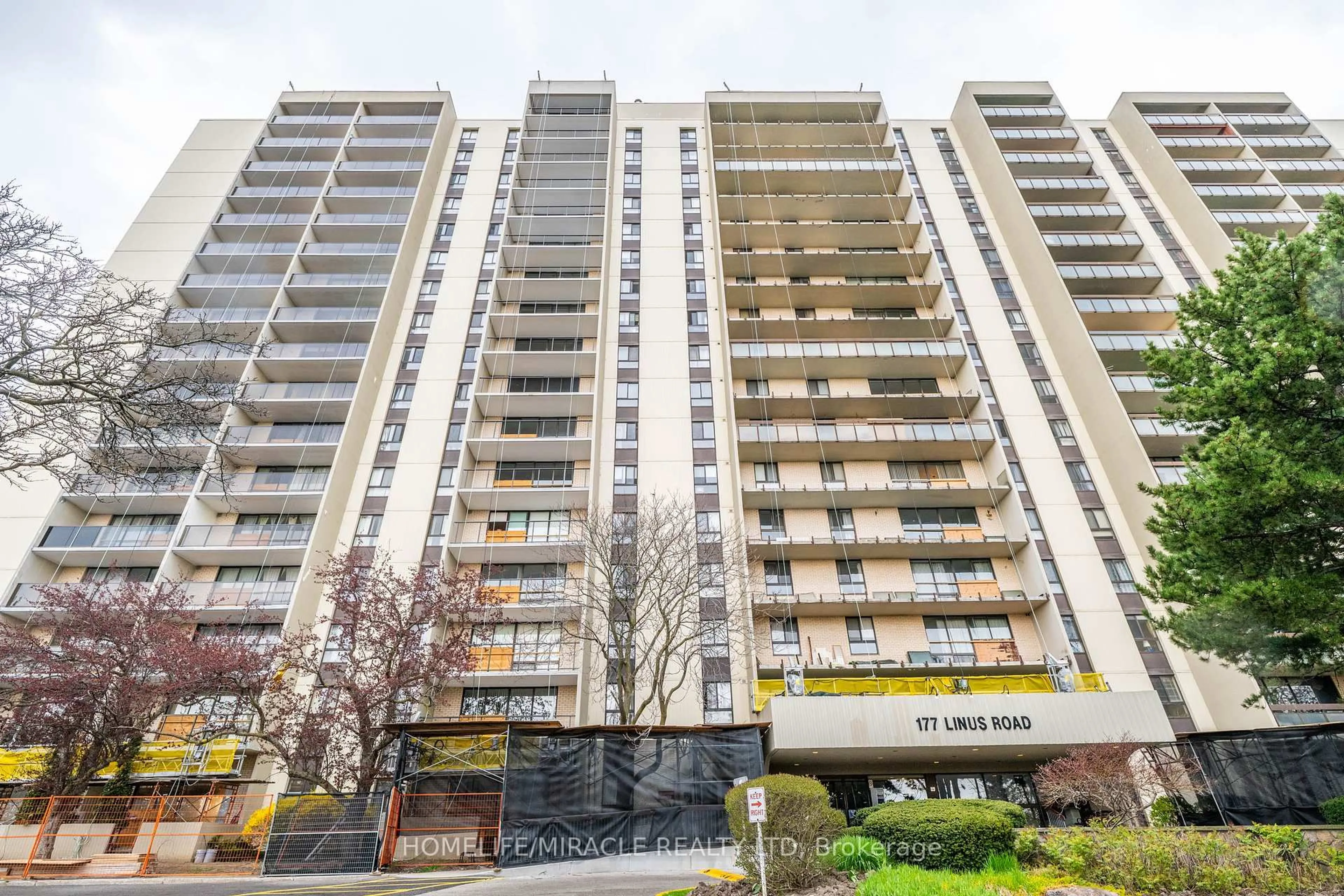 Unknown for 177 Linus Rd #905, Toronto Ontario M2J 4S5