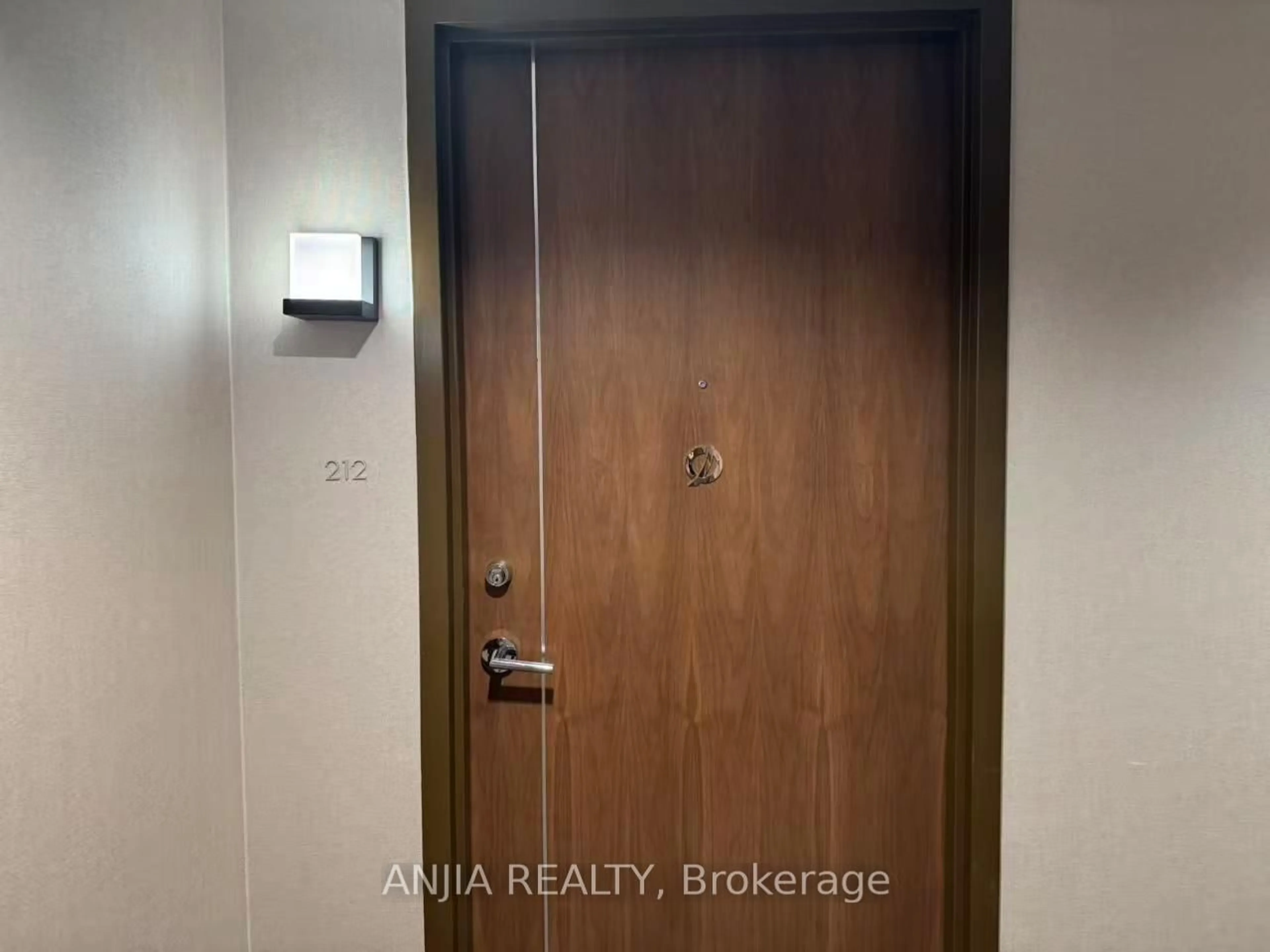 A pic of a room for 70 Queens Wharf Rd #212, Toronto Ontario M5V 0J2