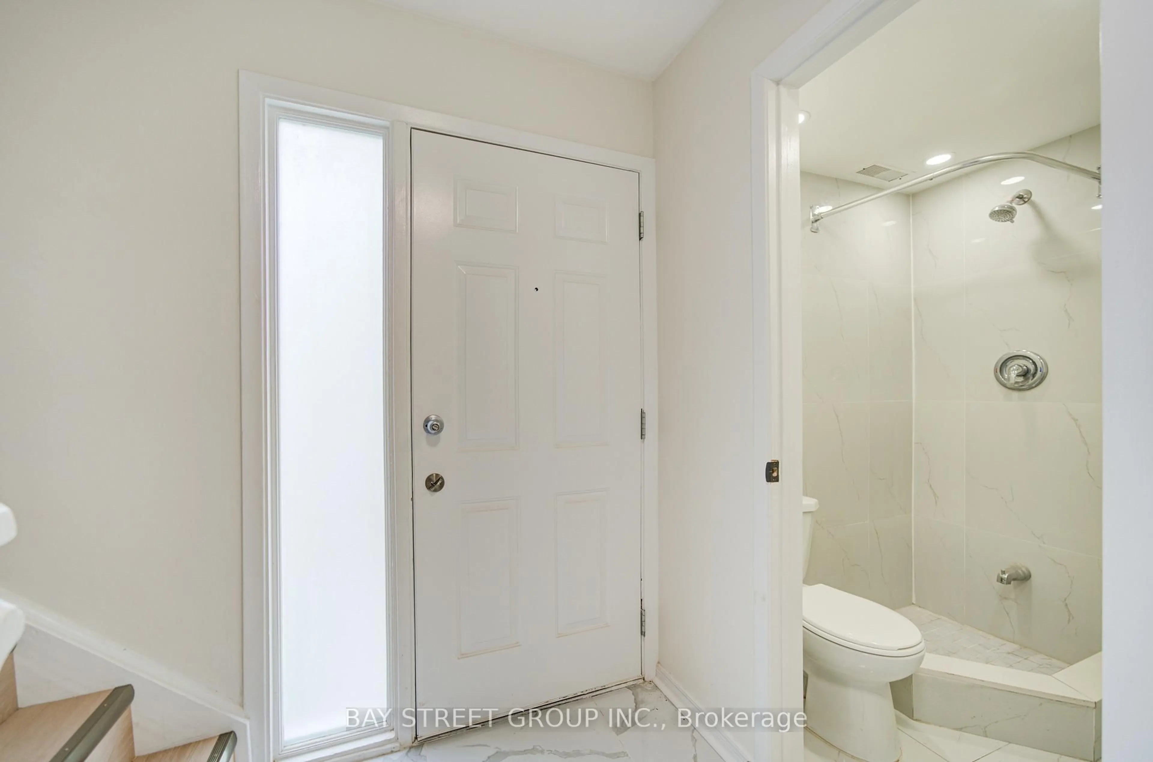 Standard bathroom, unknown for 108 COURVILLE COACHWAY, Toronto Ontario M2J 3V7