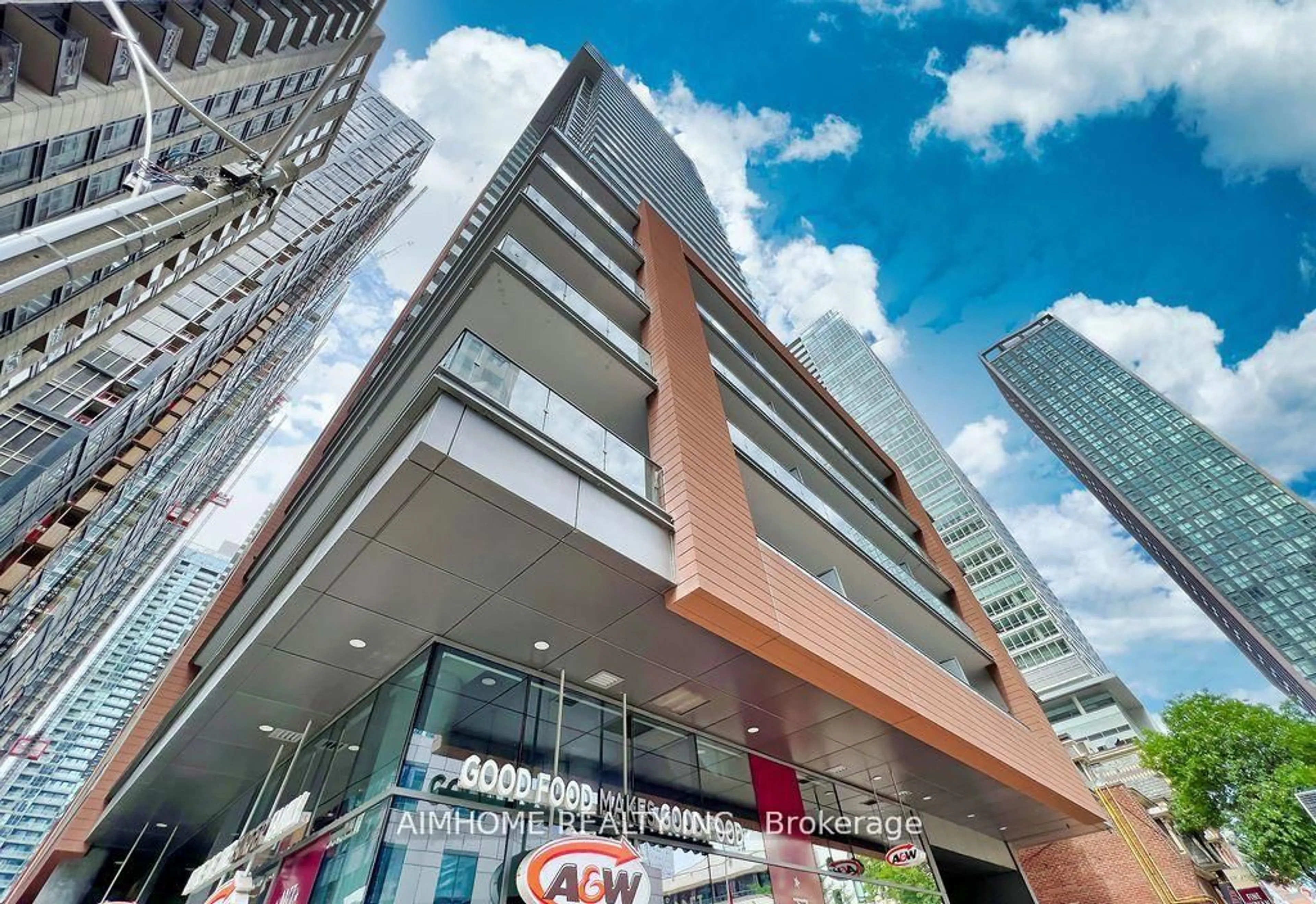 Indoor foyer for 8 Mercer St #2212, Toronto Ontario M5V 0C4