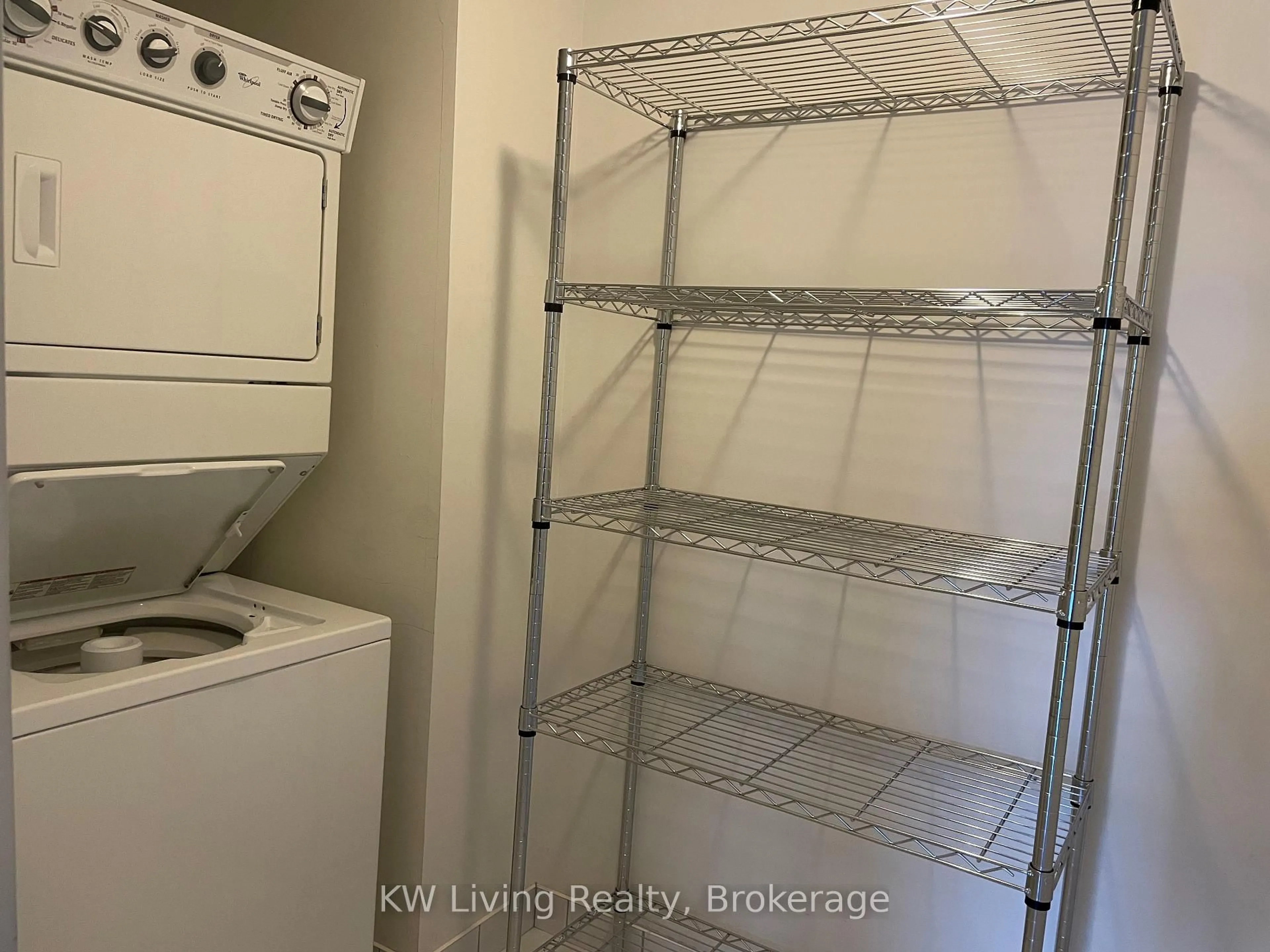 Laundry room for 736 Spadina Ave #709, Toronto Ontario M5S 2J6