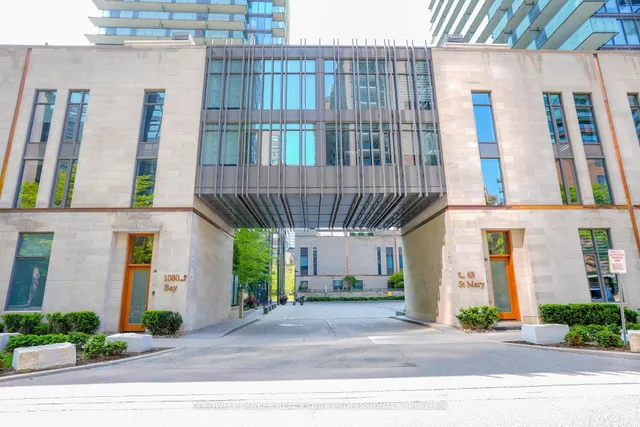 65 St Mary St #2202, Toronto 3