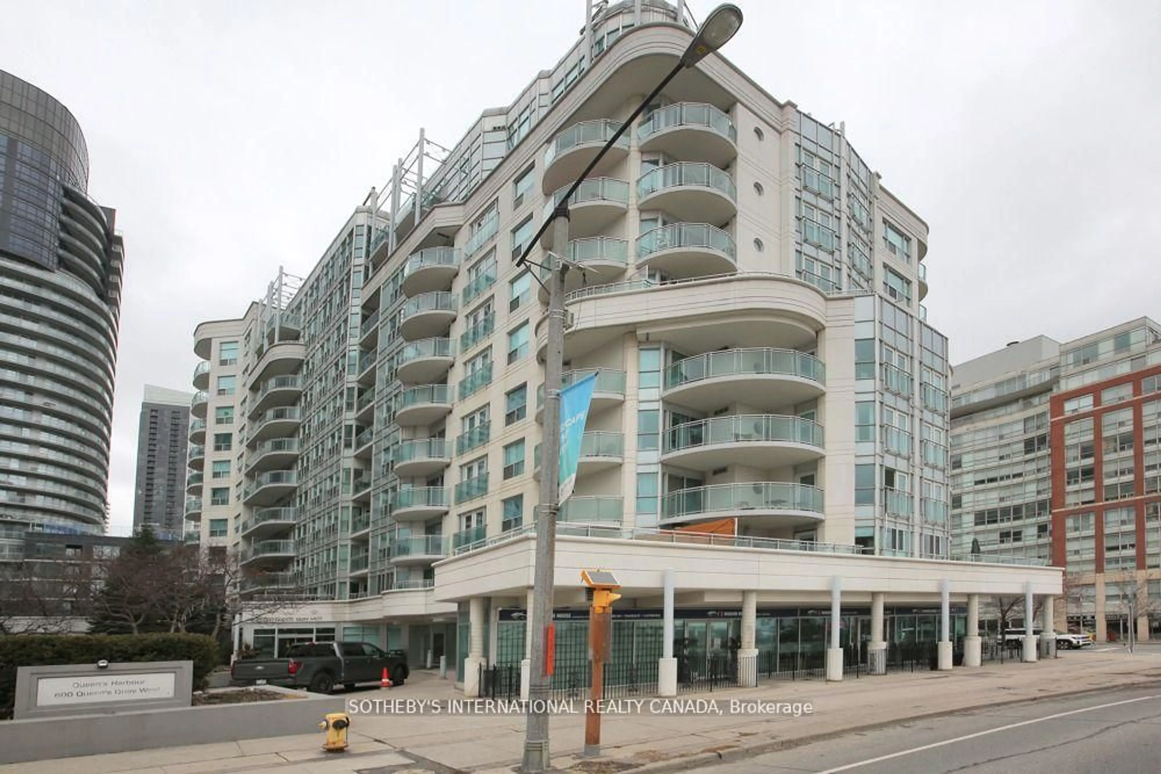 Unknown for 600 Queens Quay #505, Toronto Ontario M5V 3M3