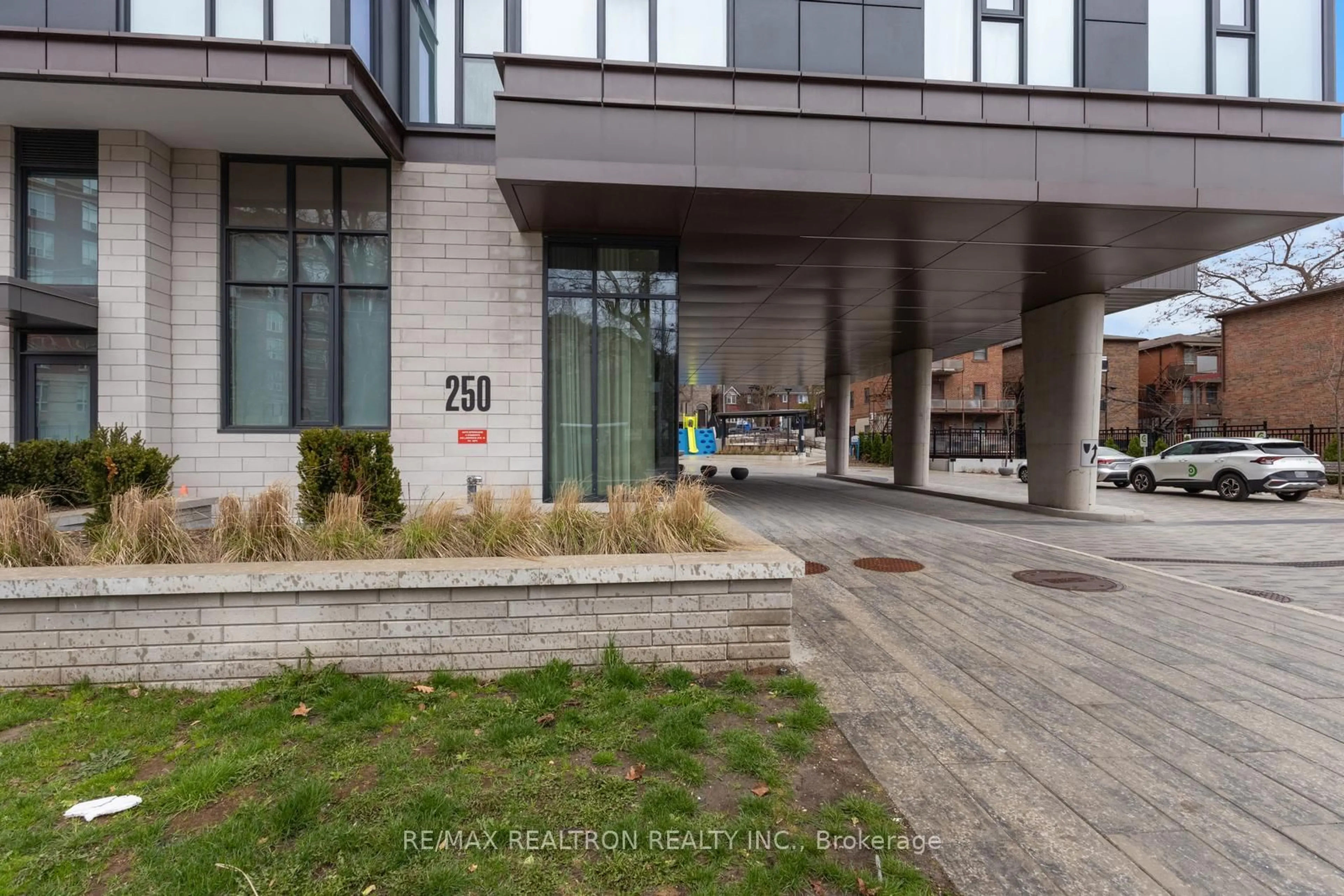 Unknown for 250 Lawrence Ave #416, Toronto Ontario M5M 1B2