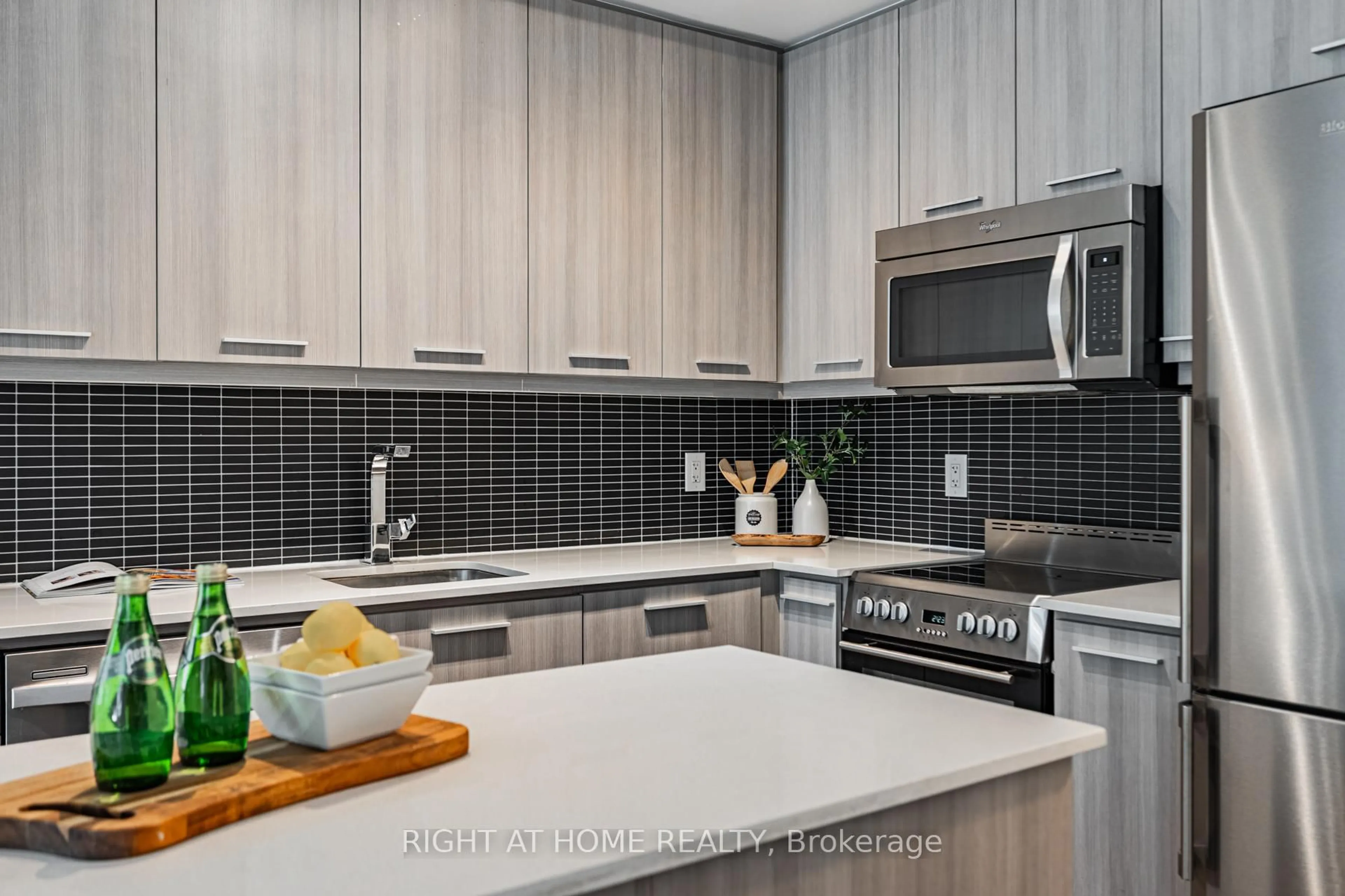 Contemporary kitchen, ceramic/tile floor for 105 George St #312, Toronto Ontario M5A 0L4