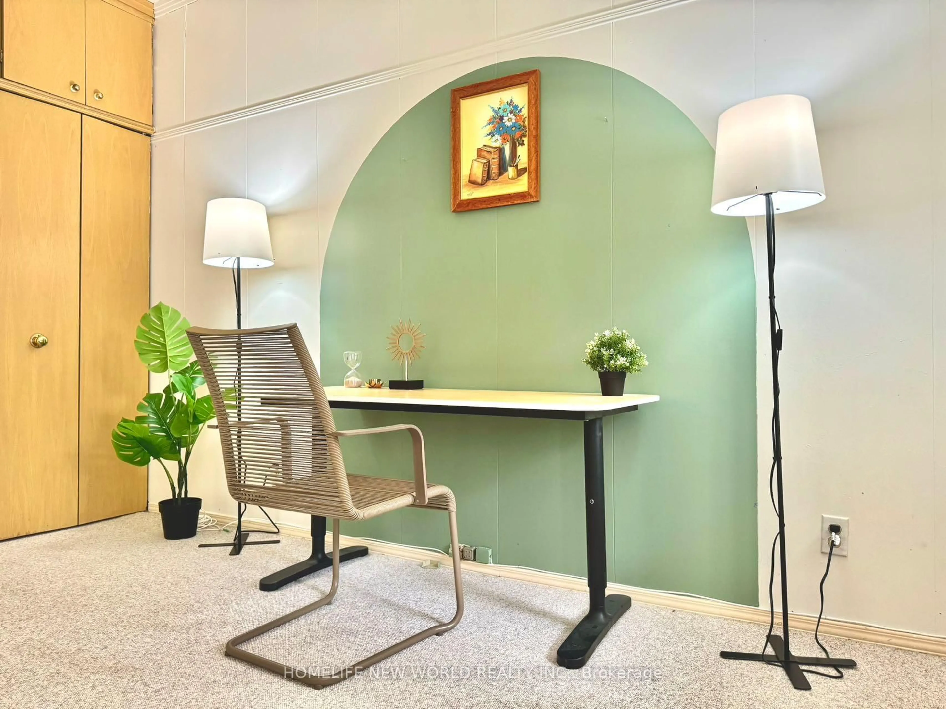 Indoor foyer for 1563 Bathurst St, Toronto Ontario M5P 3H8