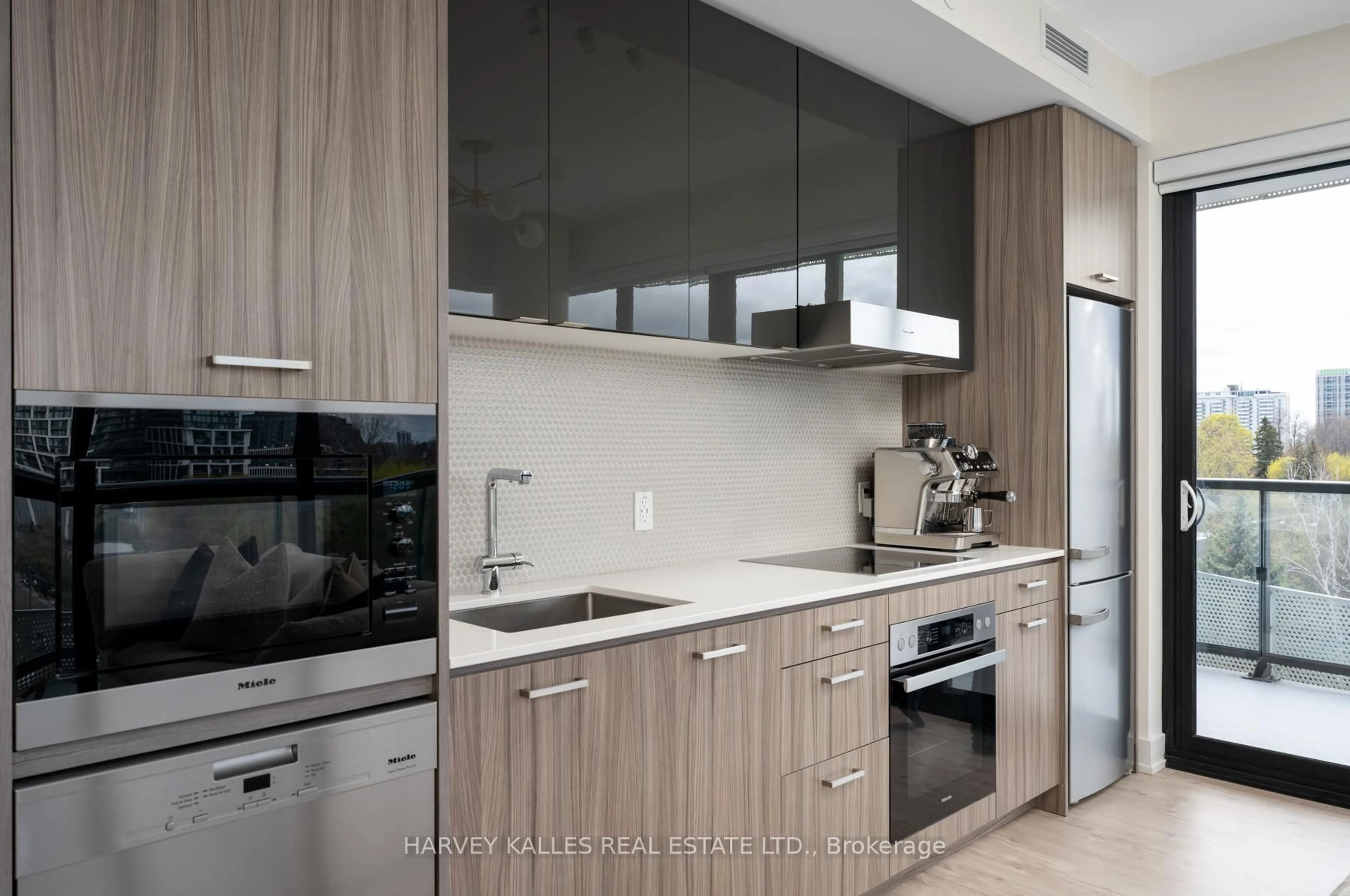 Contemporary kitchen, unknown for 11 Lillian St #604, Toronto Ontario M4S 0C3