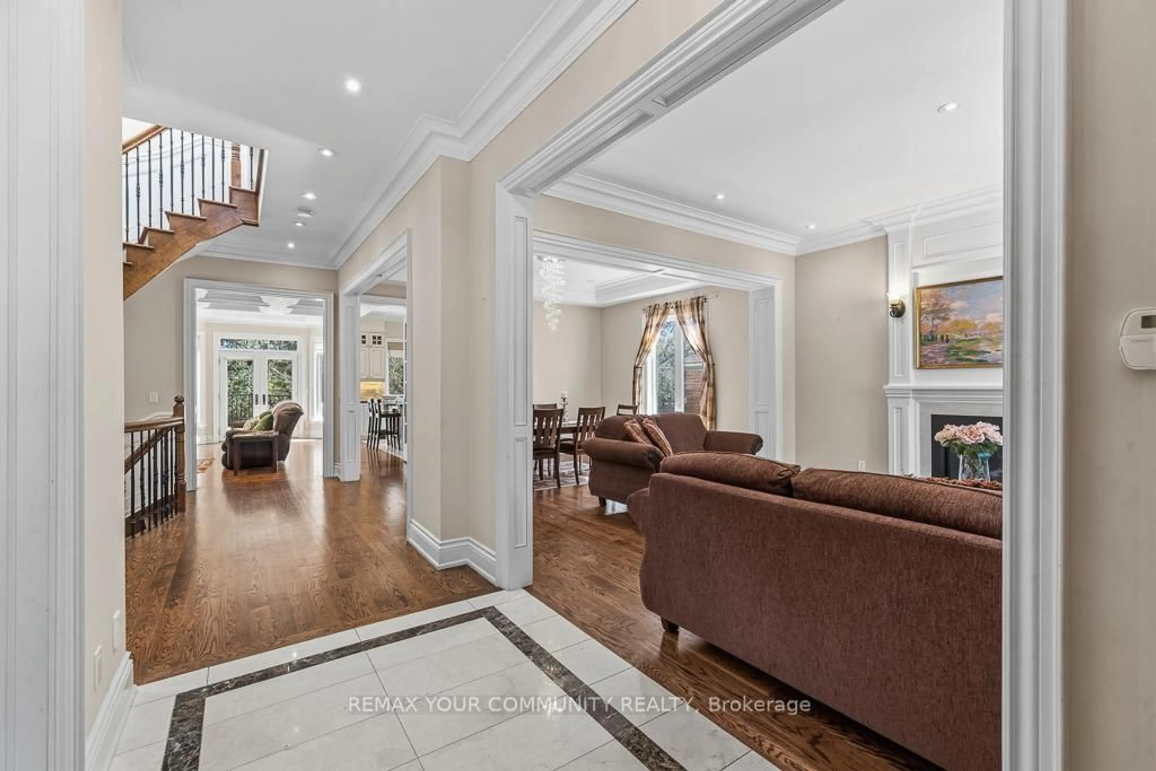 Unknown for 71 Newton Dr, Toronto Ontario M2M 2M8