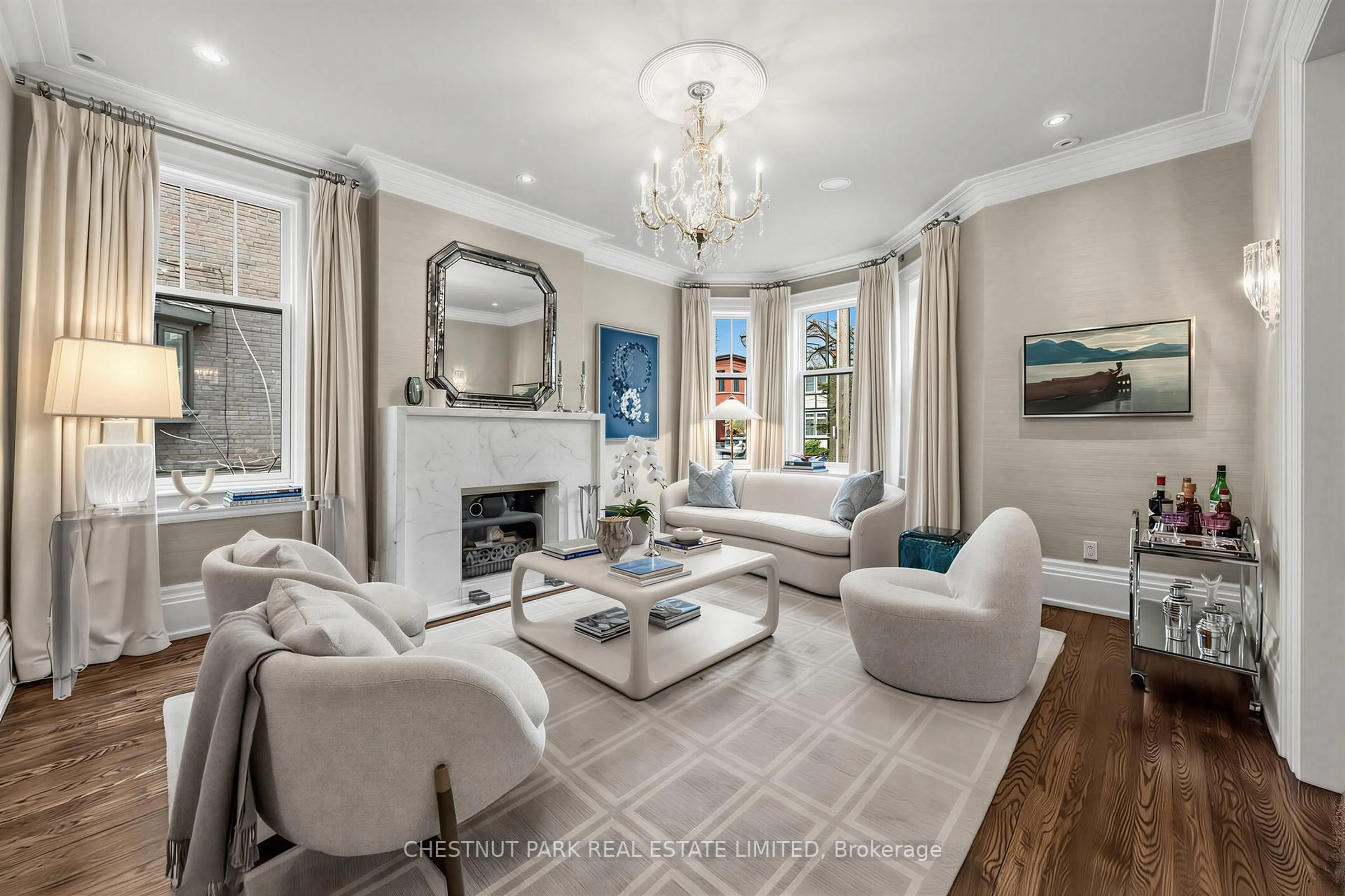 Living room with furniture, unknown for 94 Walmer Rd, Toronto Ontario M5R 2X7