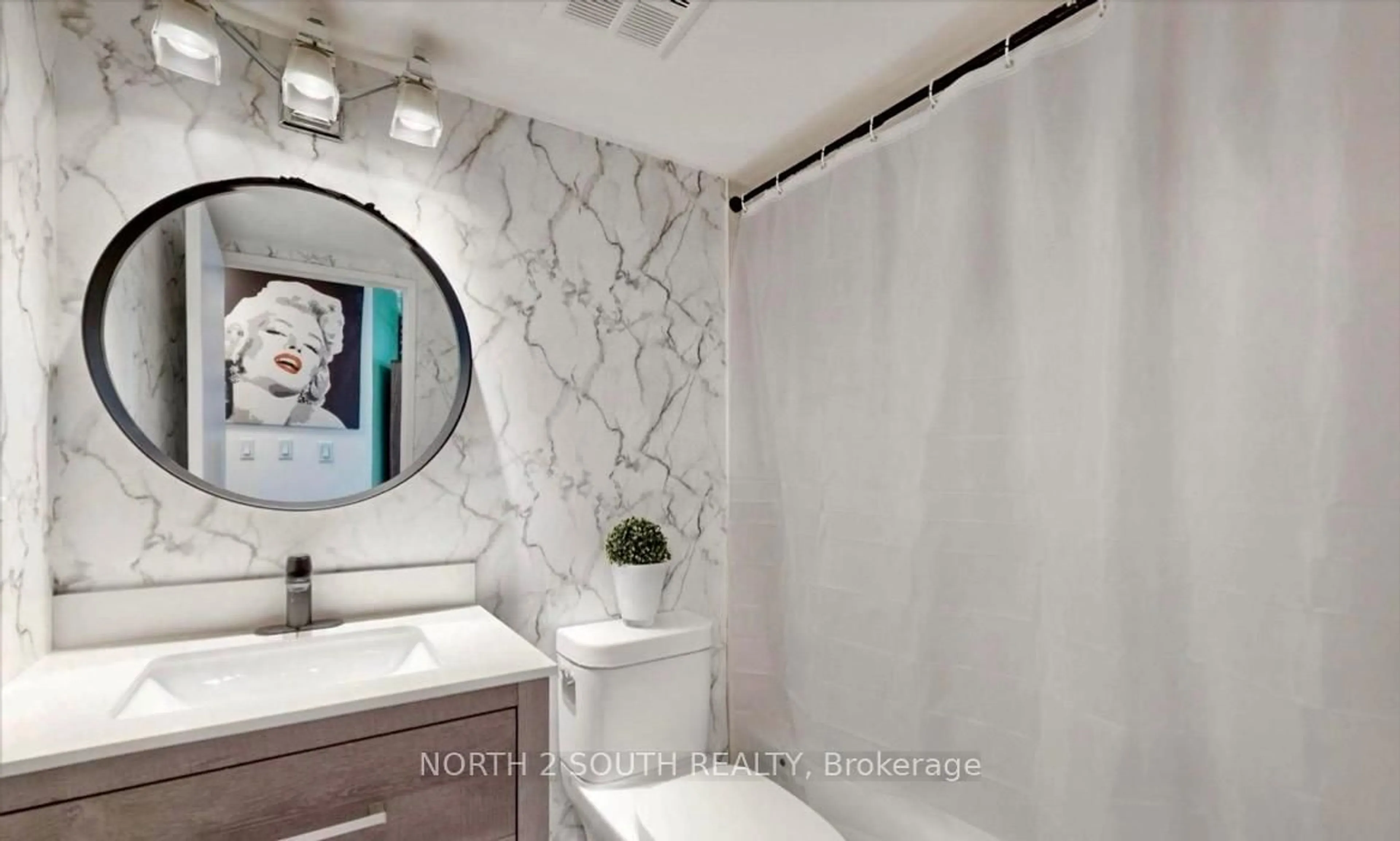 Contemporary bathroom, ceramic/tile floor for 270 Queens Quay #505, Toronto Ontario M5J 2N4