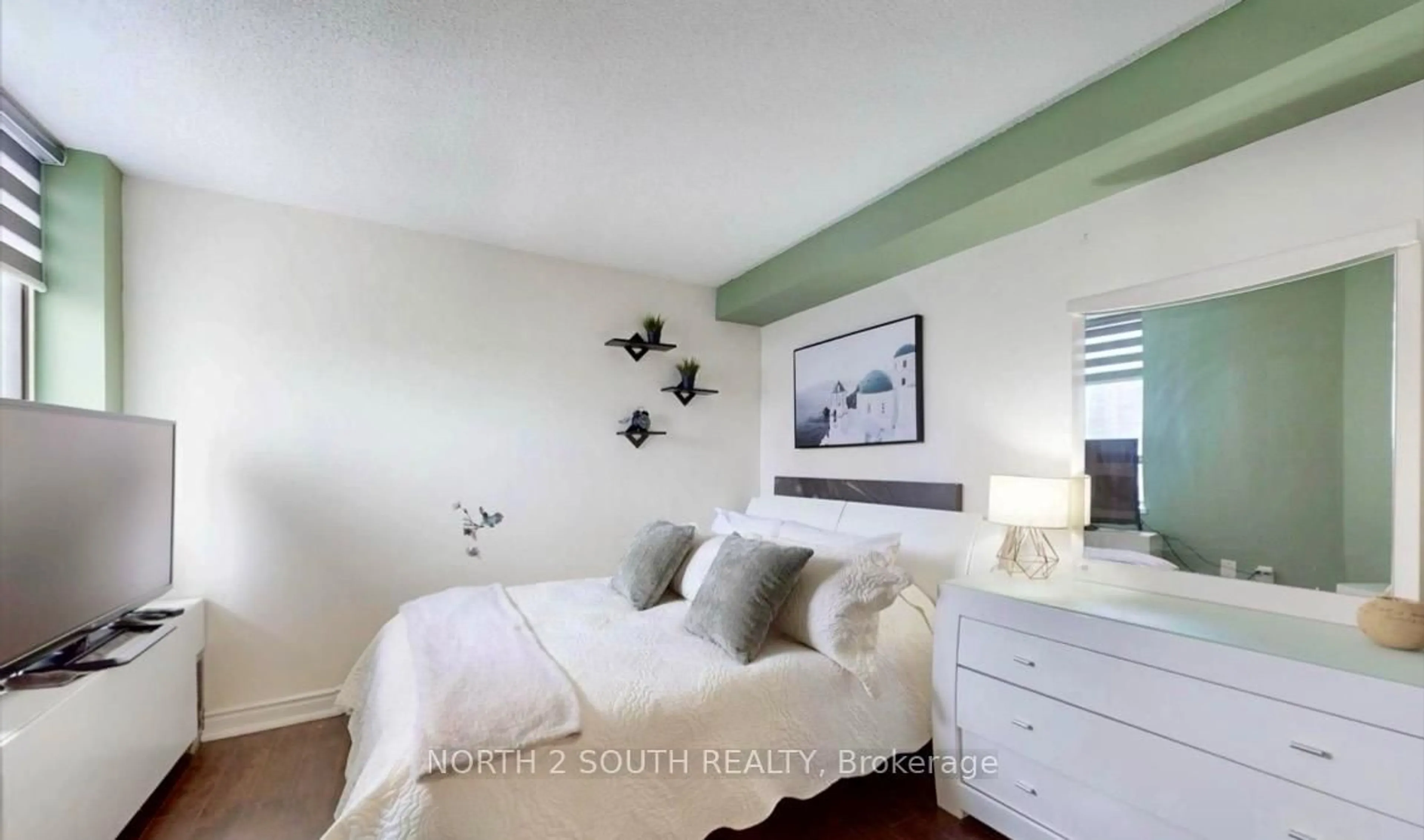 Bedroom with bed, wood/laminate floor for 270 Queens Quay #505, Toronto Ontario M5J 2N4
