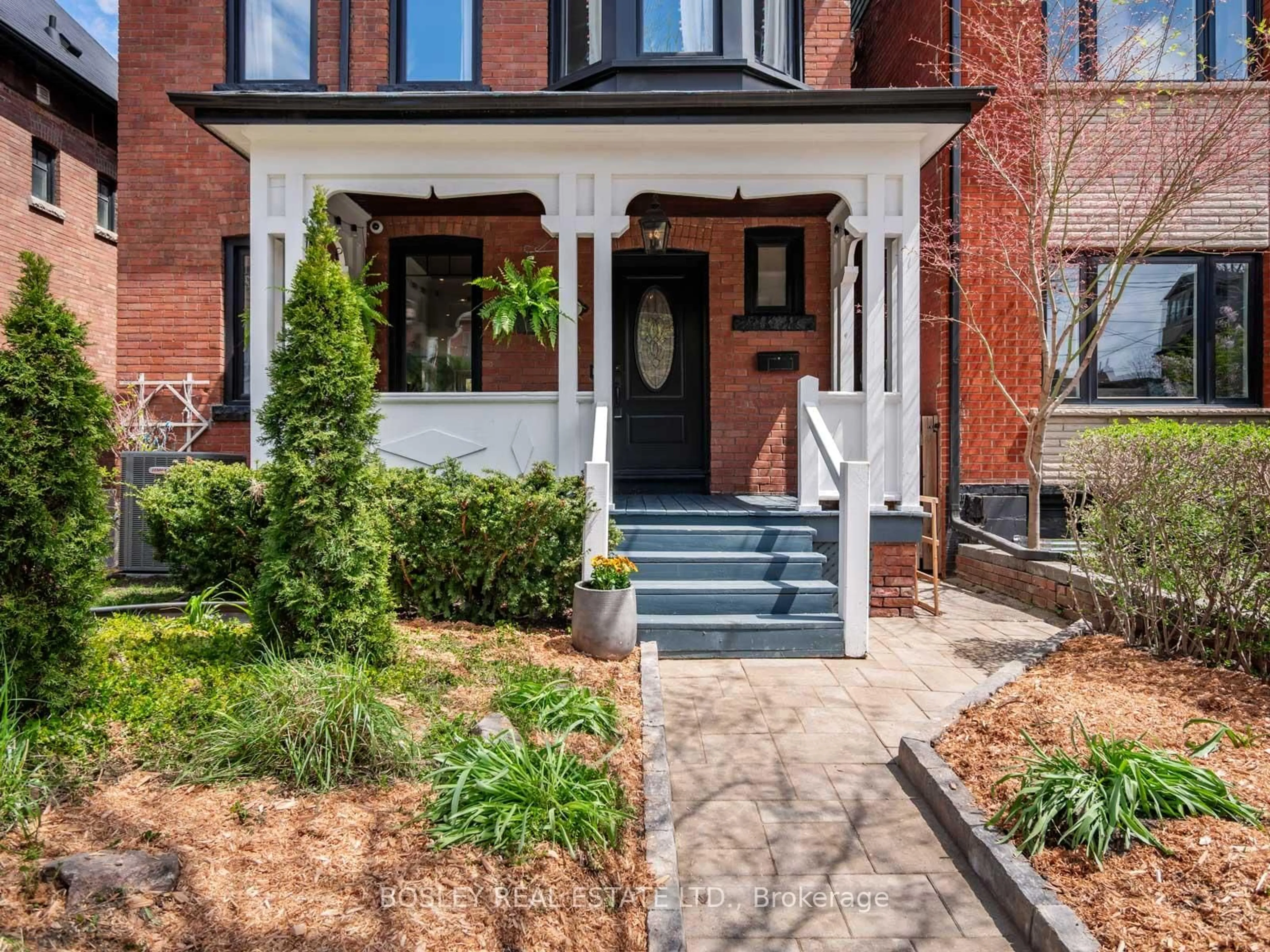 Home with brick exterior material, street for 37 Havelock St, Toronto Ontario M6H 3B3