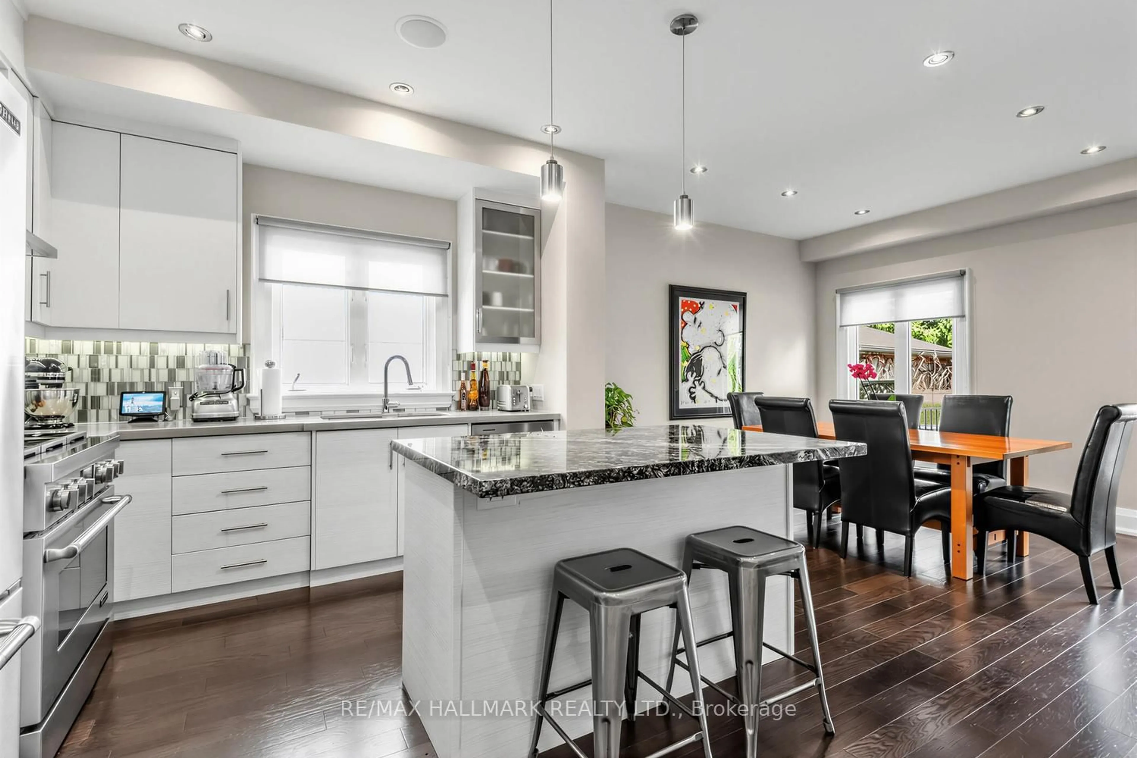 Open concept kitchen, unknown for 192 Erskine Ave, Toronto Ontario M4P 1Z4