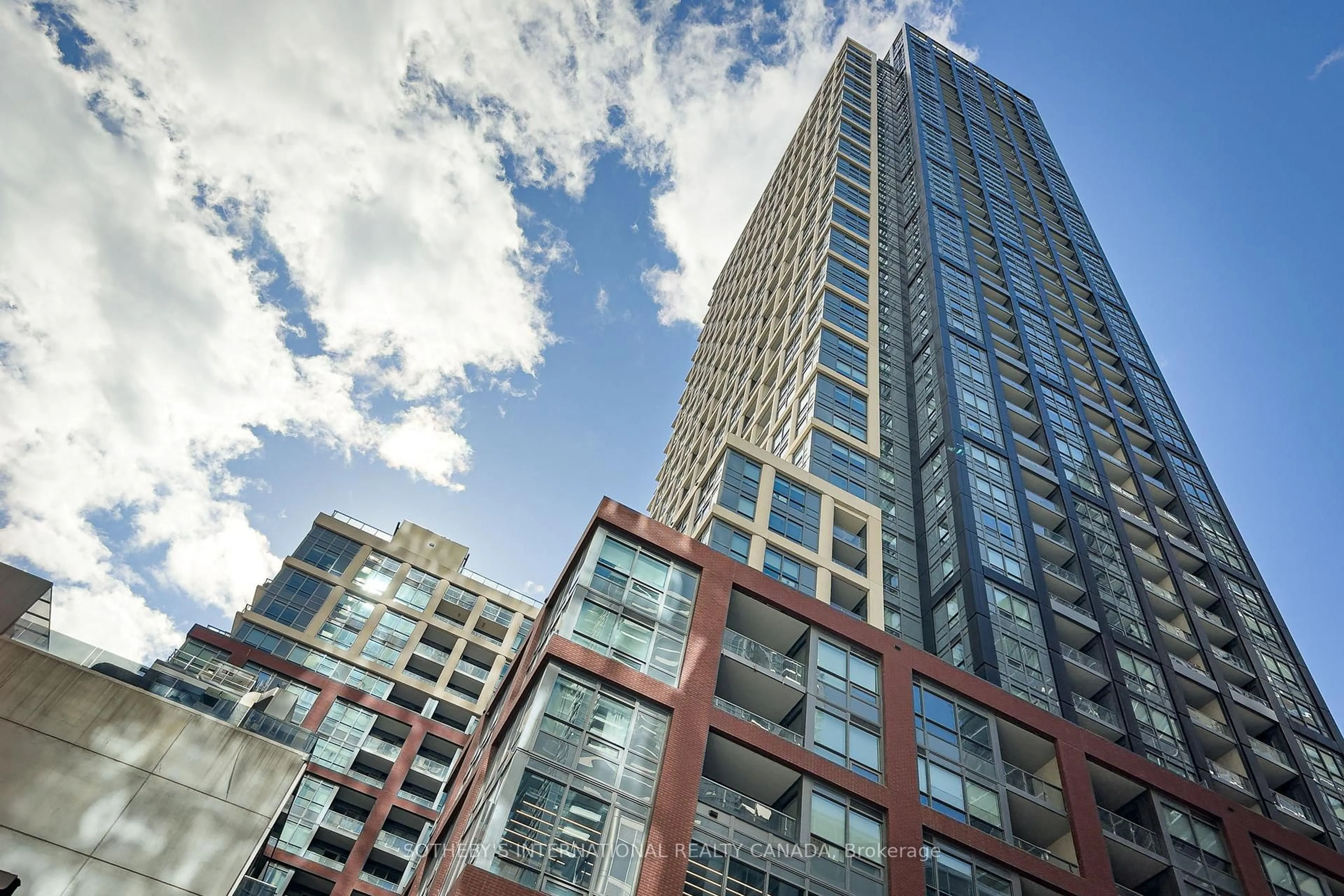 Unknown for 108 Peter St #611, Toronto Ontario M5V 0W2