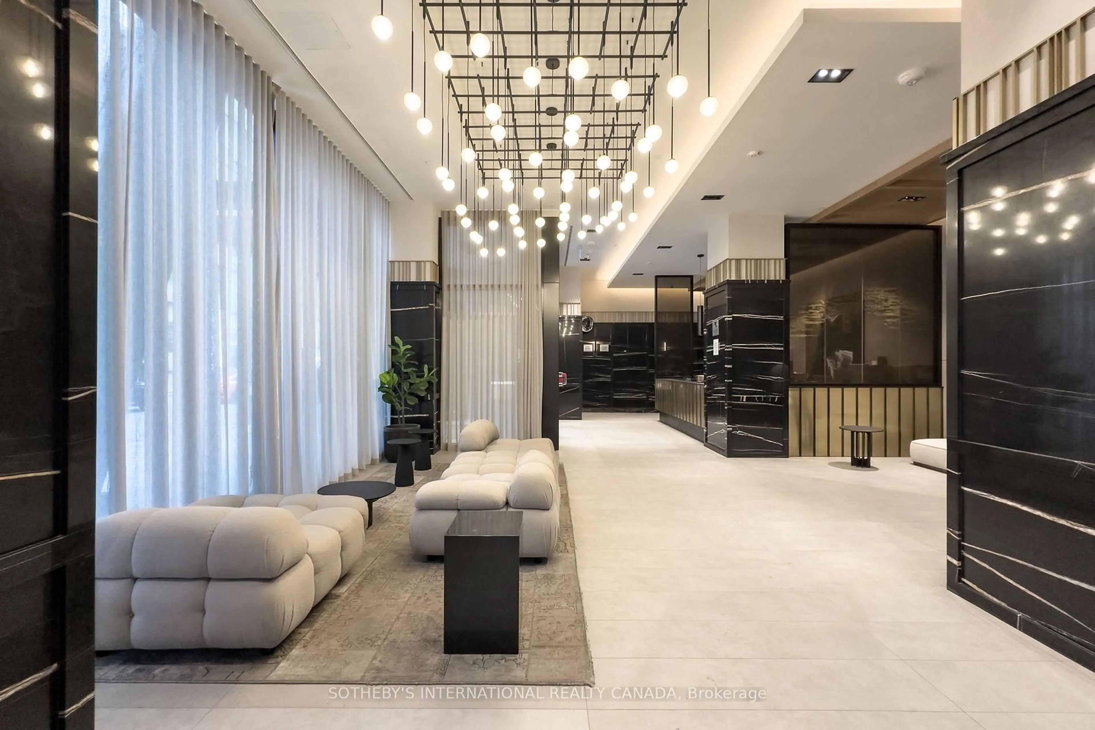Lobby for 108 Peter St #611, Toronto Ontario M5V 0W2