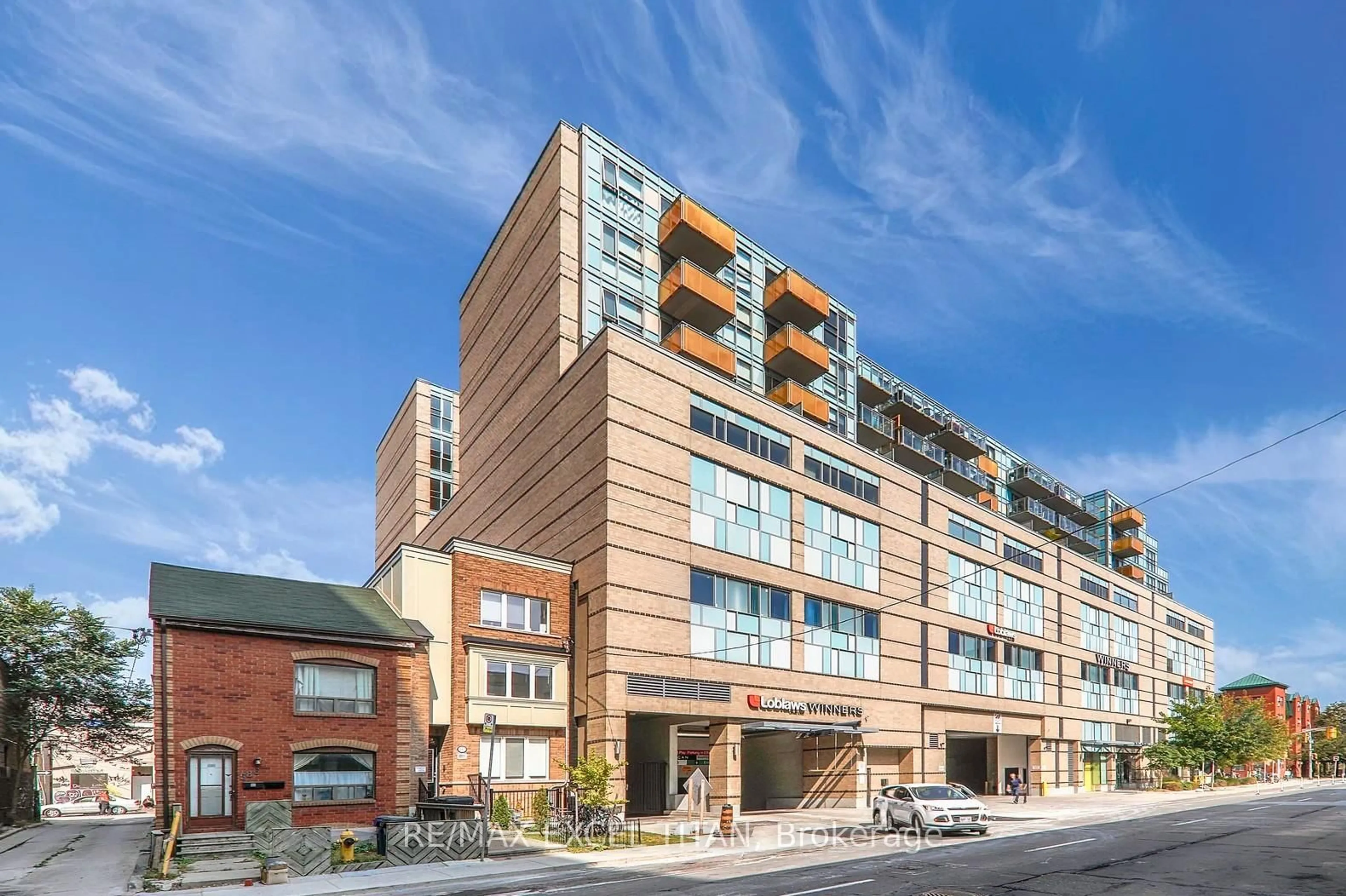 Home with brick exterior material, building for 156 Portland St #417, Toronto Ontario M5V 0G1