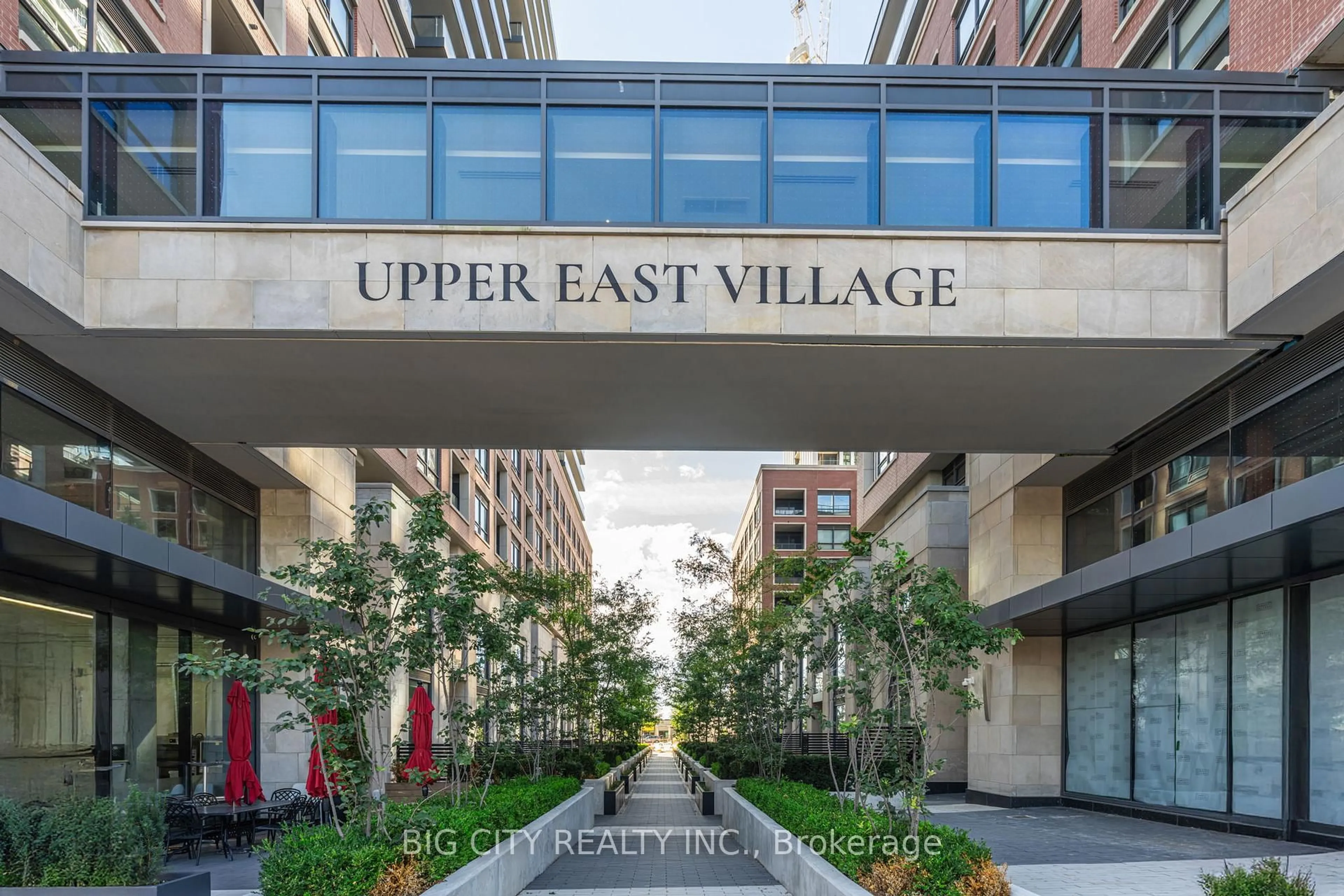 Indoor foyer for 33 Frederick Todd Way #618, Toronto Ontario M4G 0C9