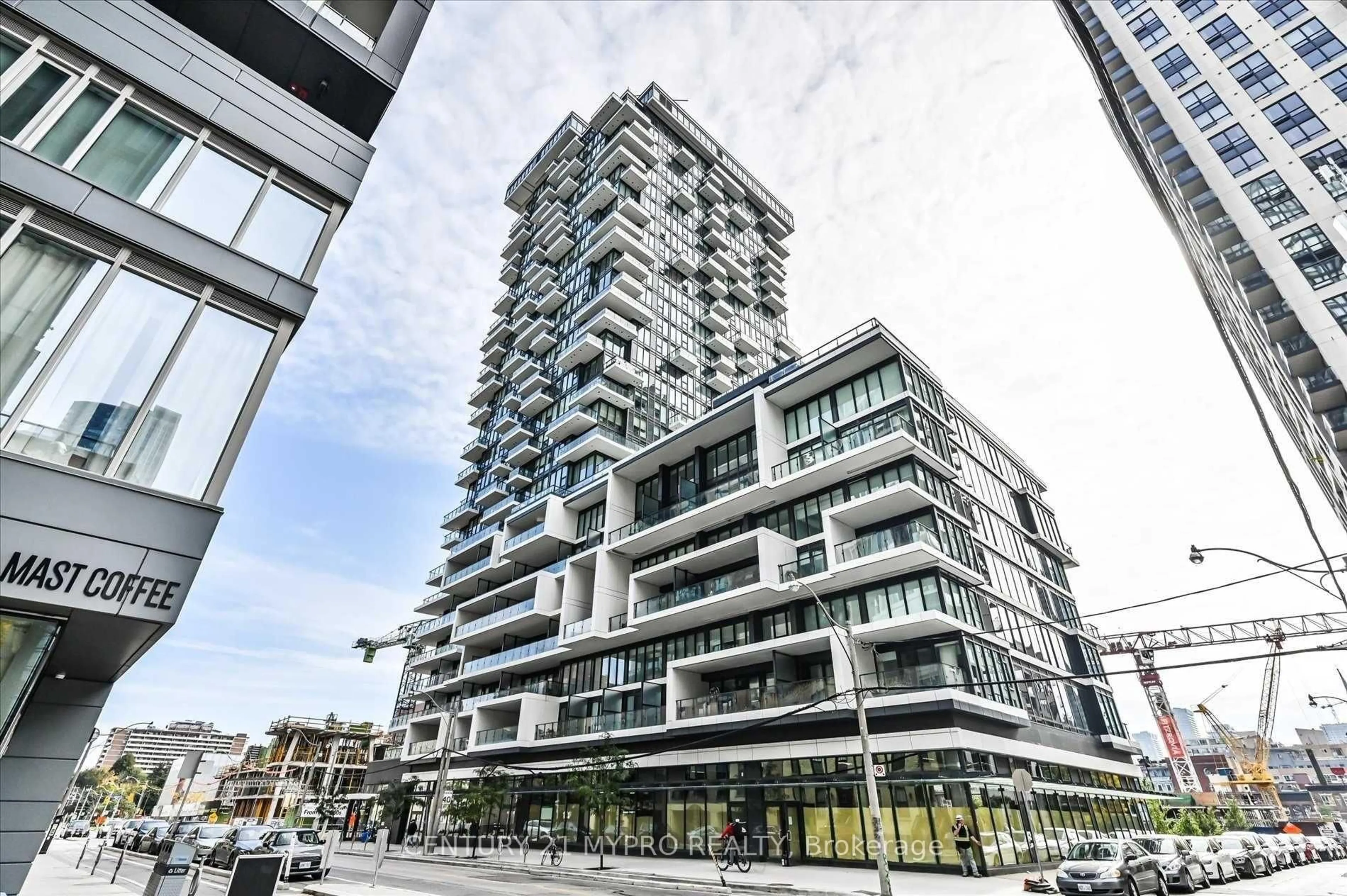 Indoor foyer for 77 Shuter St #2313, Toronto Ontario M5B 0B8