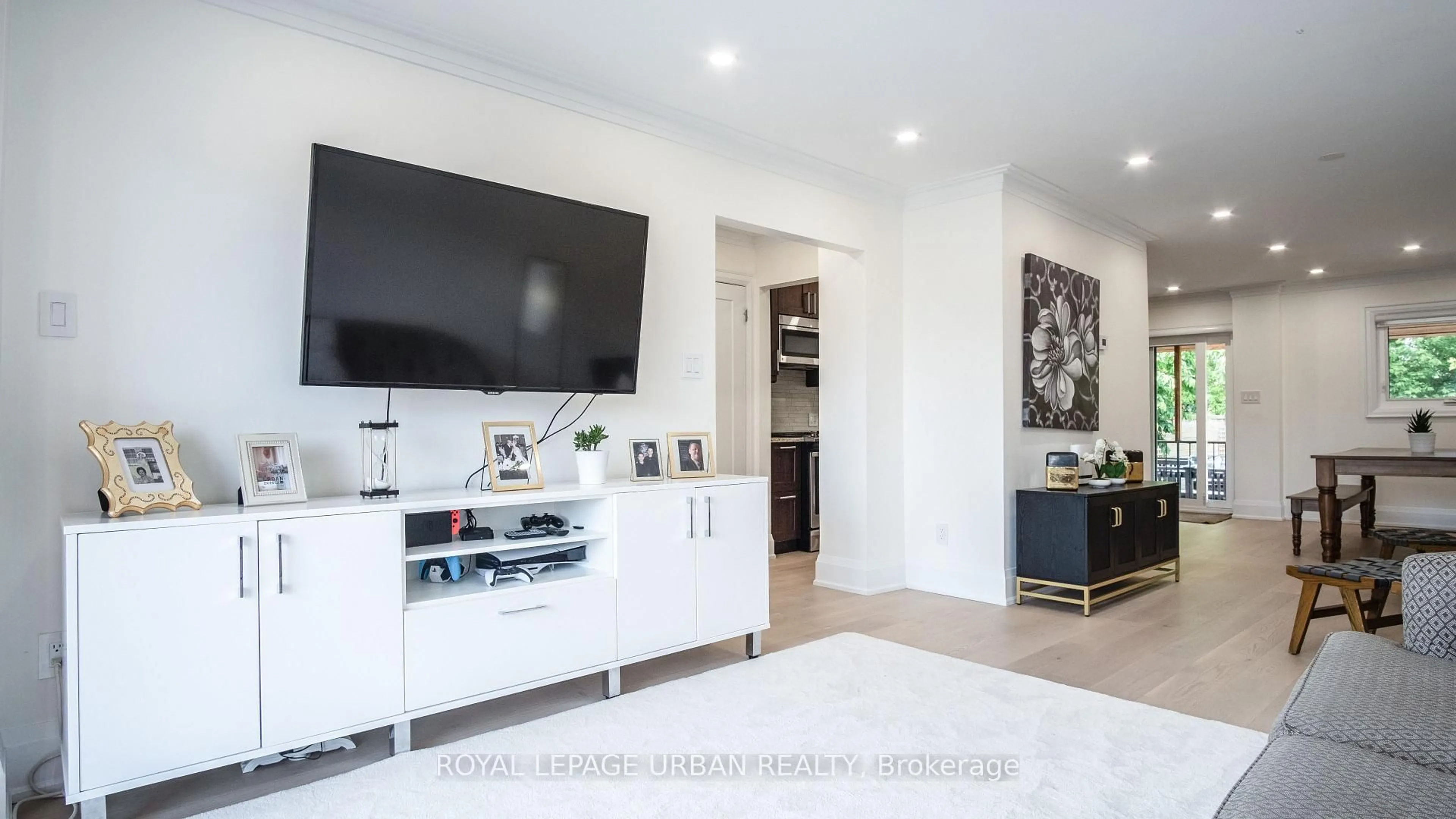 Home theater for 434 Westmount Ave, Toronto Ontario M6E 3N5