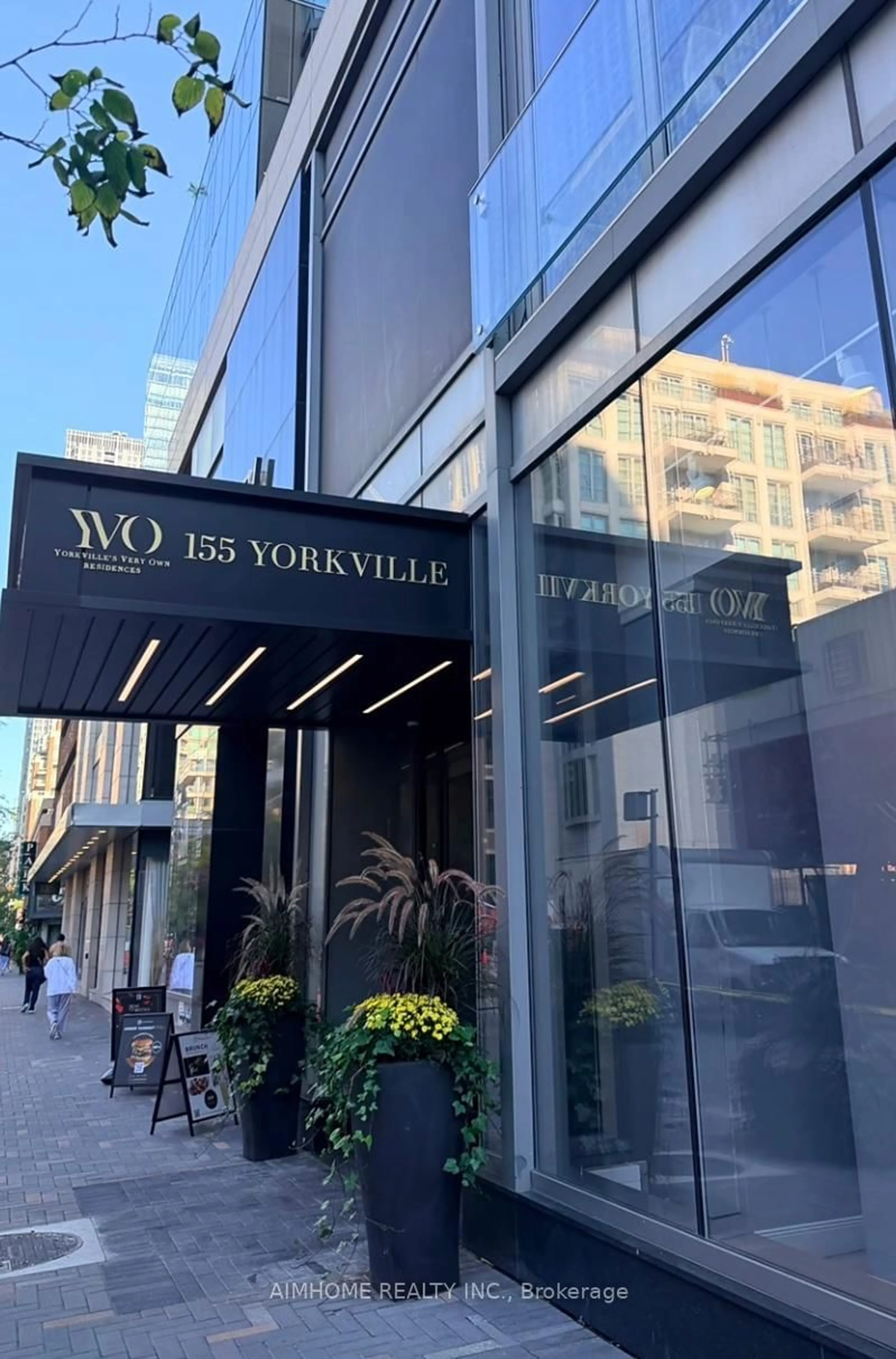 Lobby for 155 Yorkville Ave #805, Toronto Ontario M5R 0B4