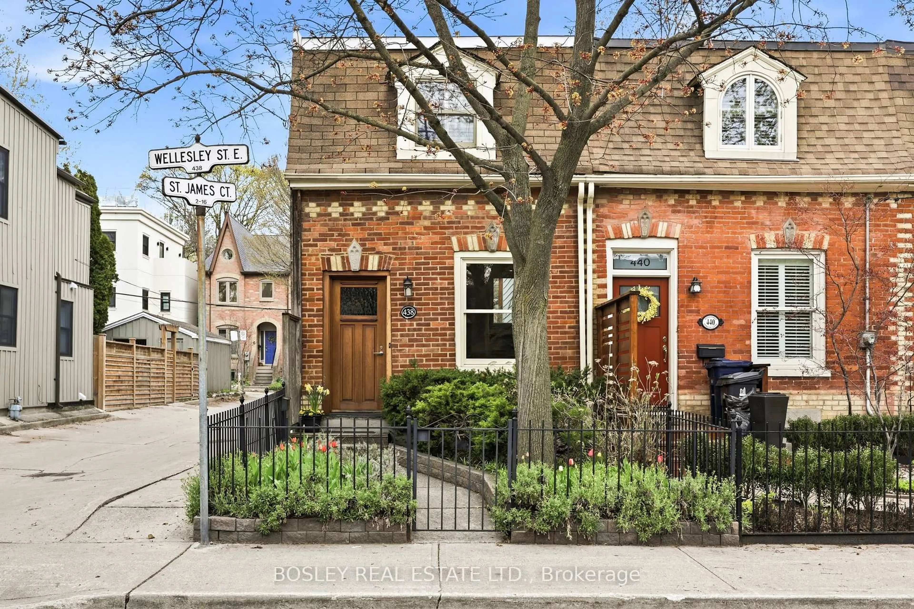 Home with brick exterior material, street for 438 Wellesley St, Toronto Ontario M4X 1H7