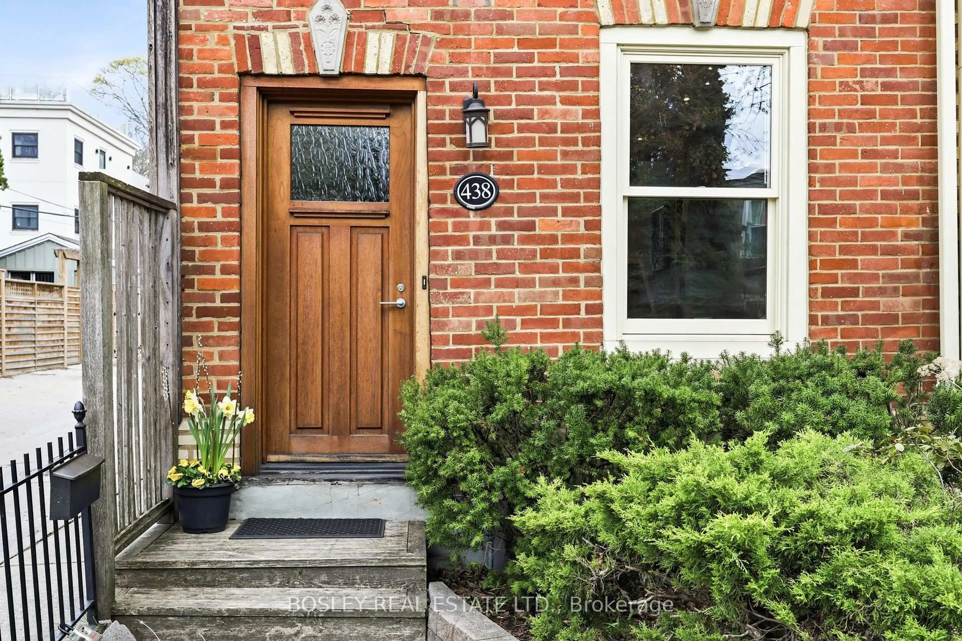 Home with brick exterior material, street for 438 Wellesley St, Toronto Ontario M4X 1H7