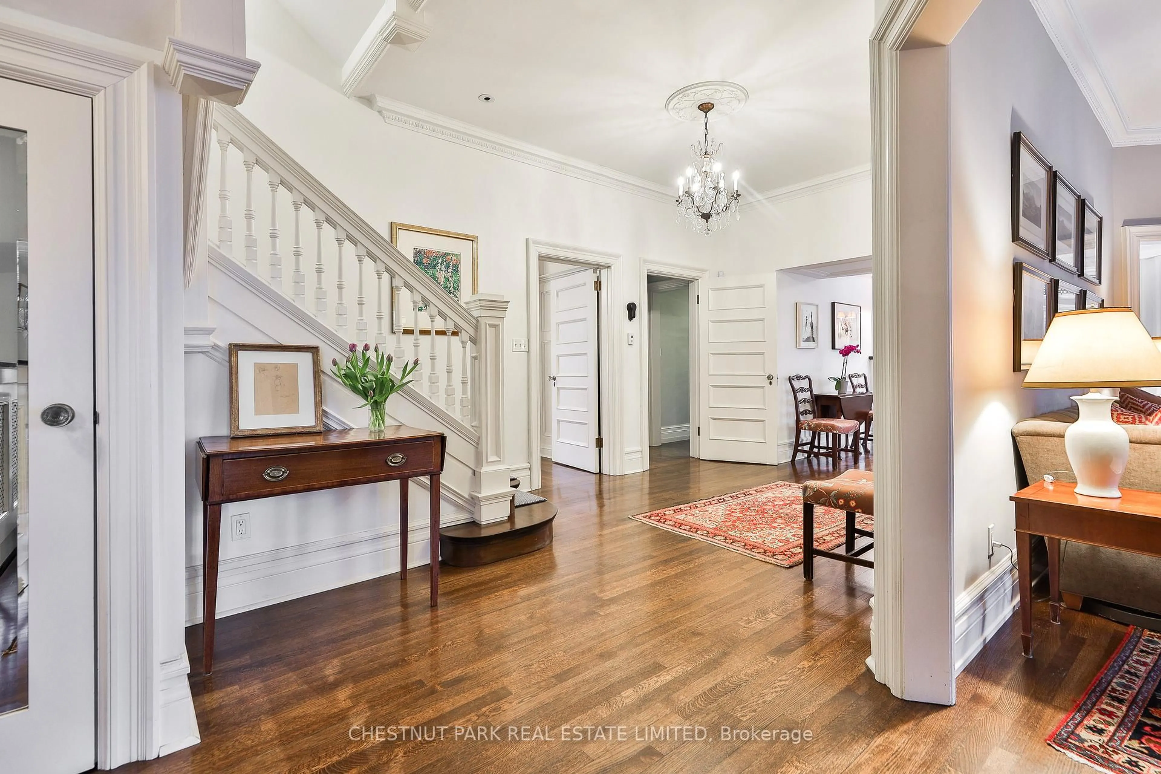 Indoor entryway for 17 Elm Ave, Toronto Ontario M4W 1M9