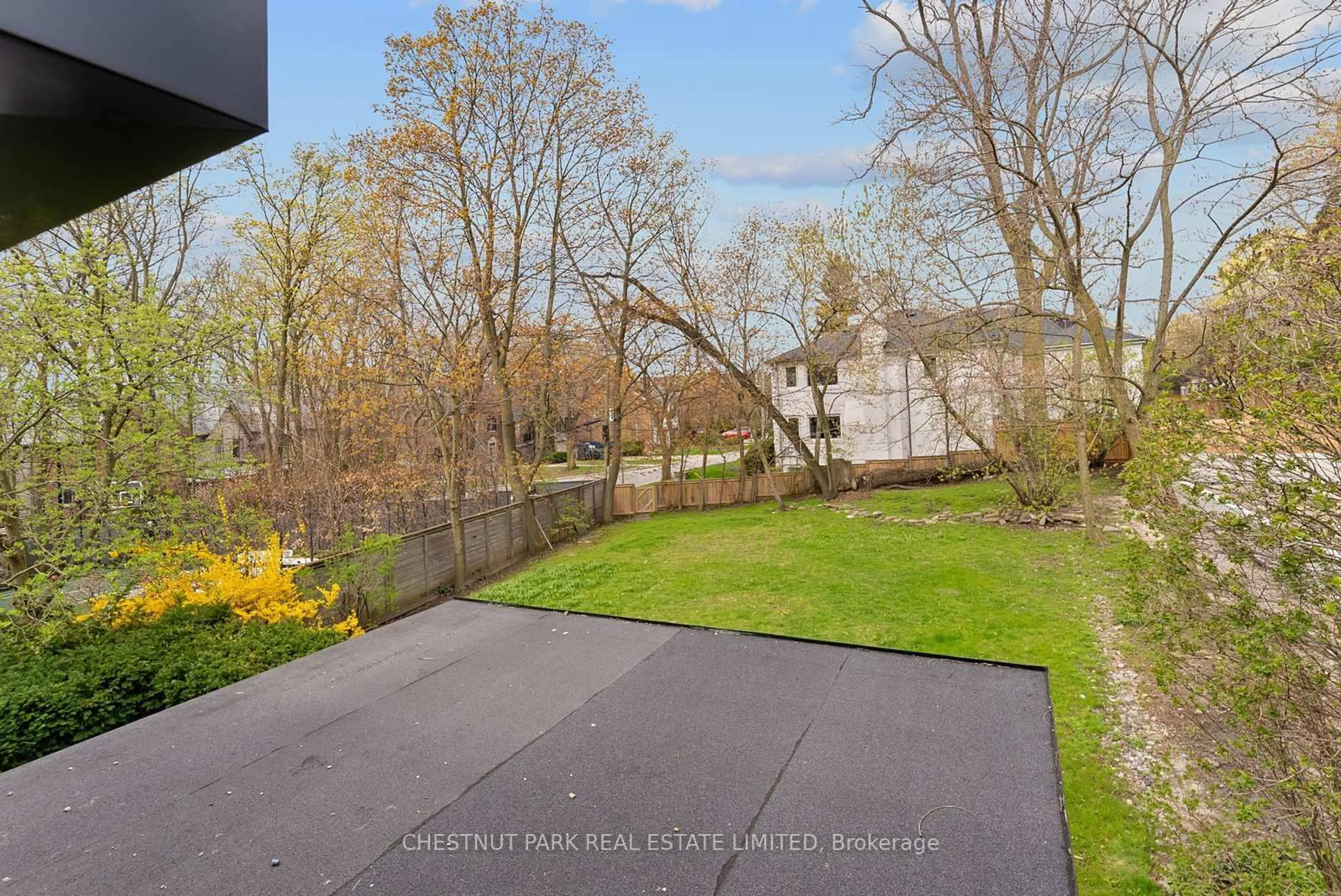 Patio, water/lake/river/ocean view for 42 Glenayr Rd, Toronto Ontario M5P 3B8