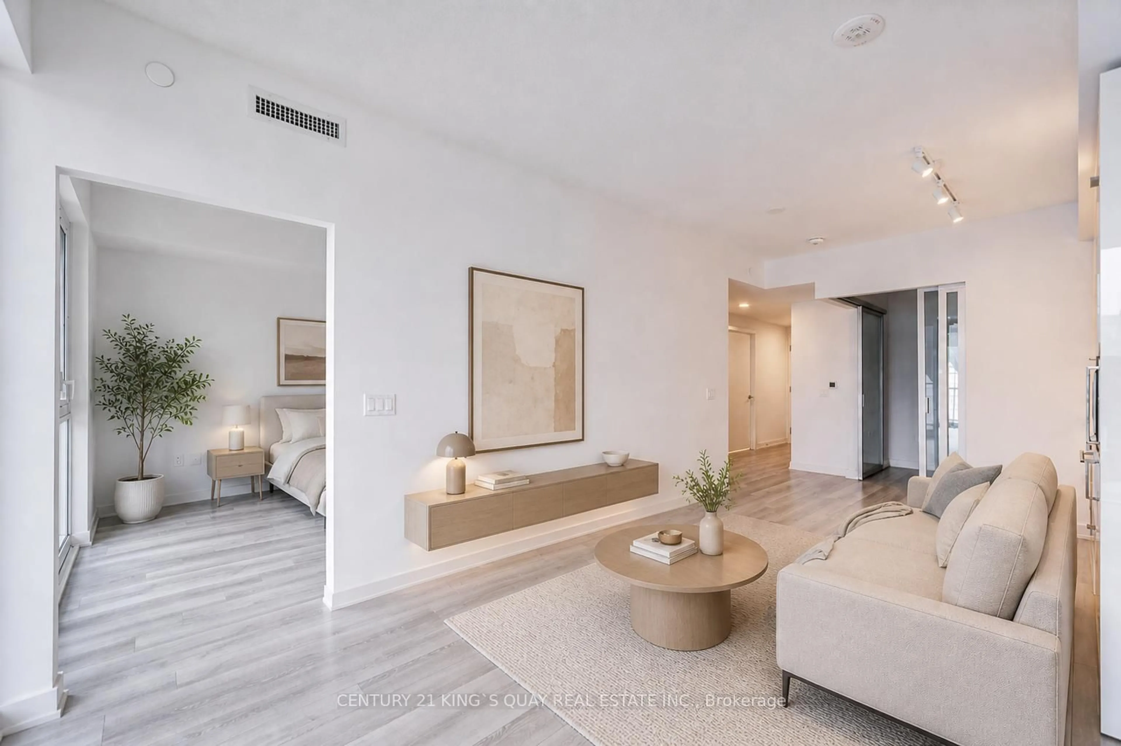 Unknown for 230 Simcoe St #2417, Toronto Ontario M5T 1T4