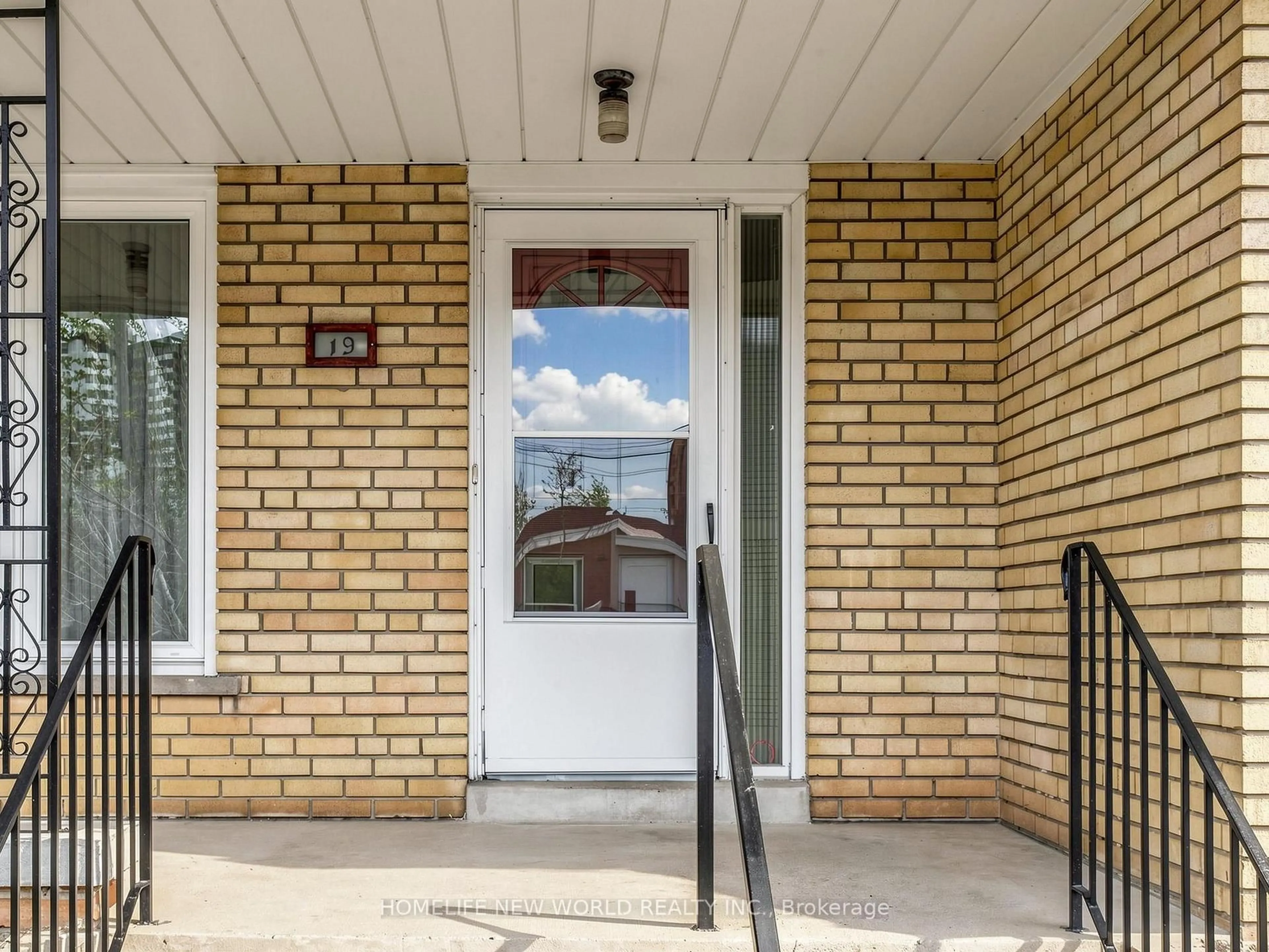 Unknown for 19 Robingrove Rd, Toronto Ontario M2R 2Z6