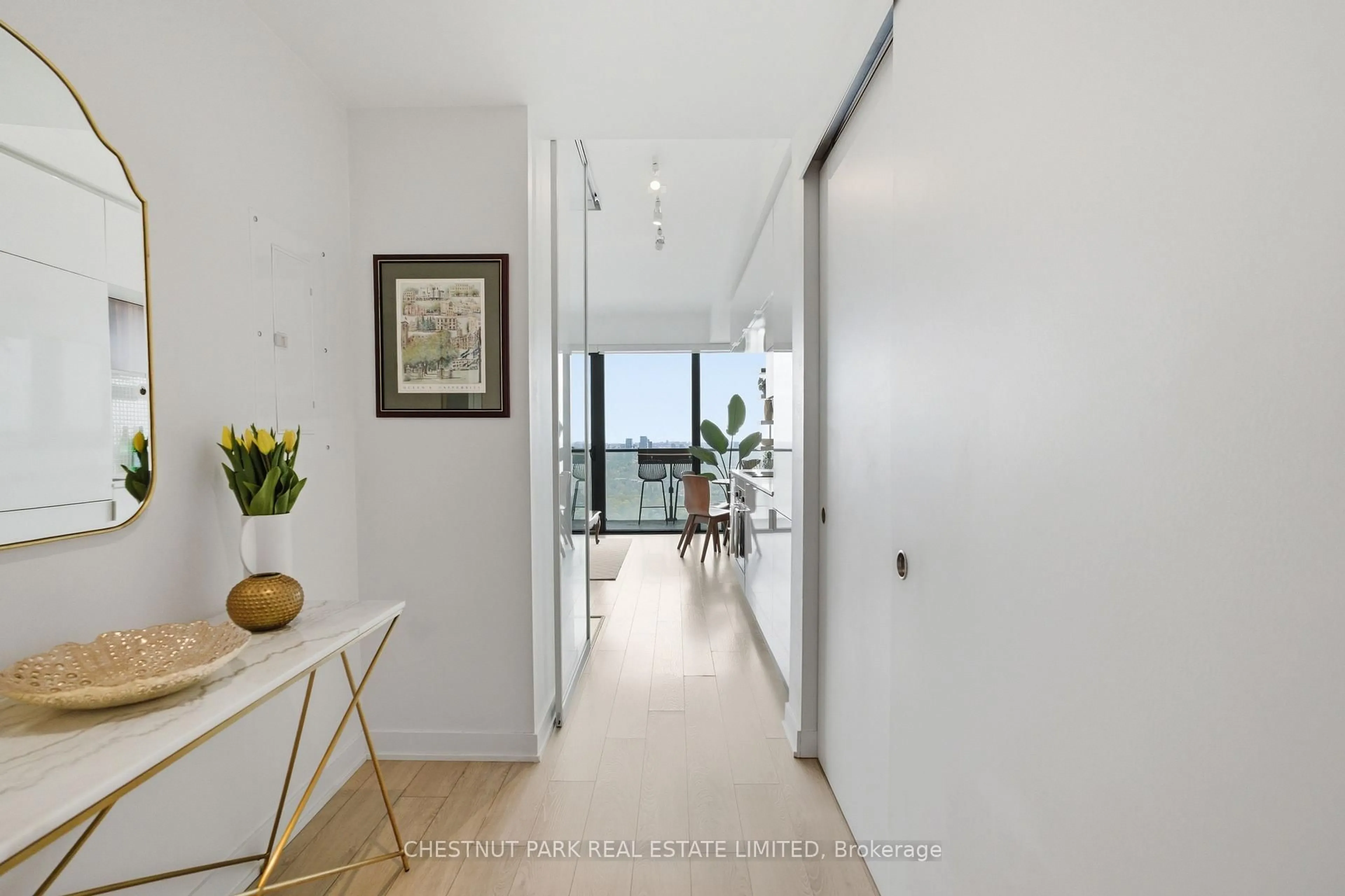 Indoor entryway for 185 Roehampton Ave #3106, Toronto Ontario M4P 0C6
