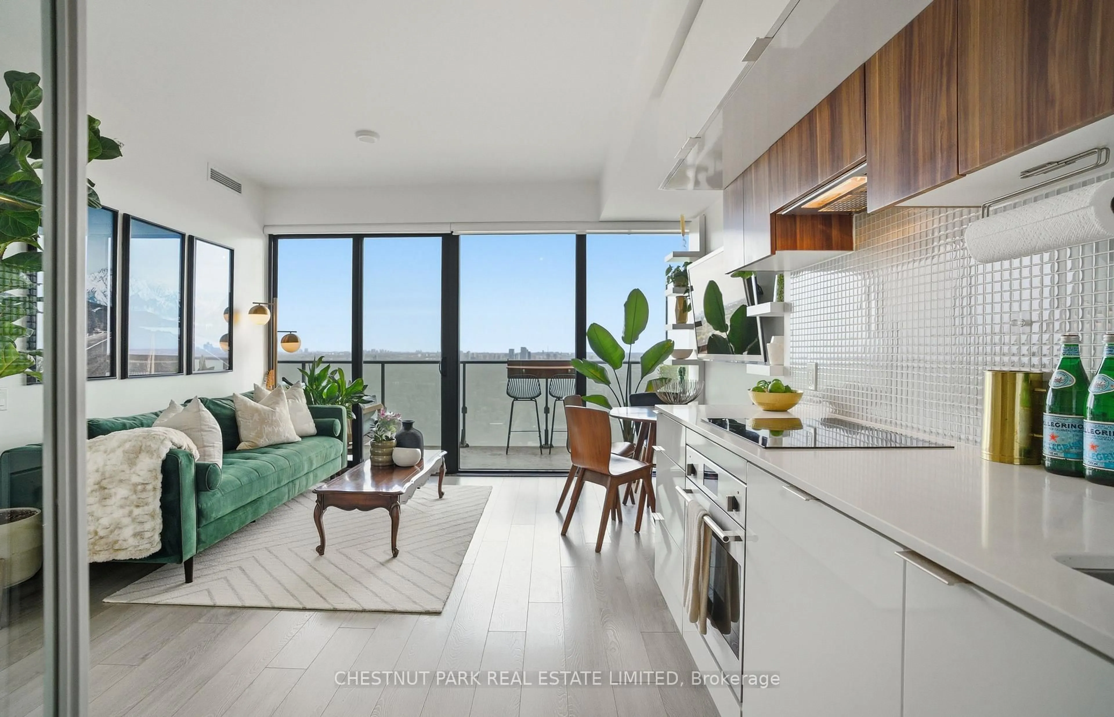 Open concept kitchen, unknown for 185 Roehampton Ave #3106, Toronto Ontario M4P 0C6