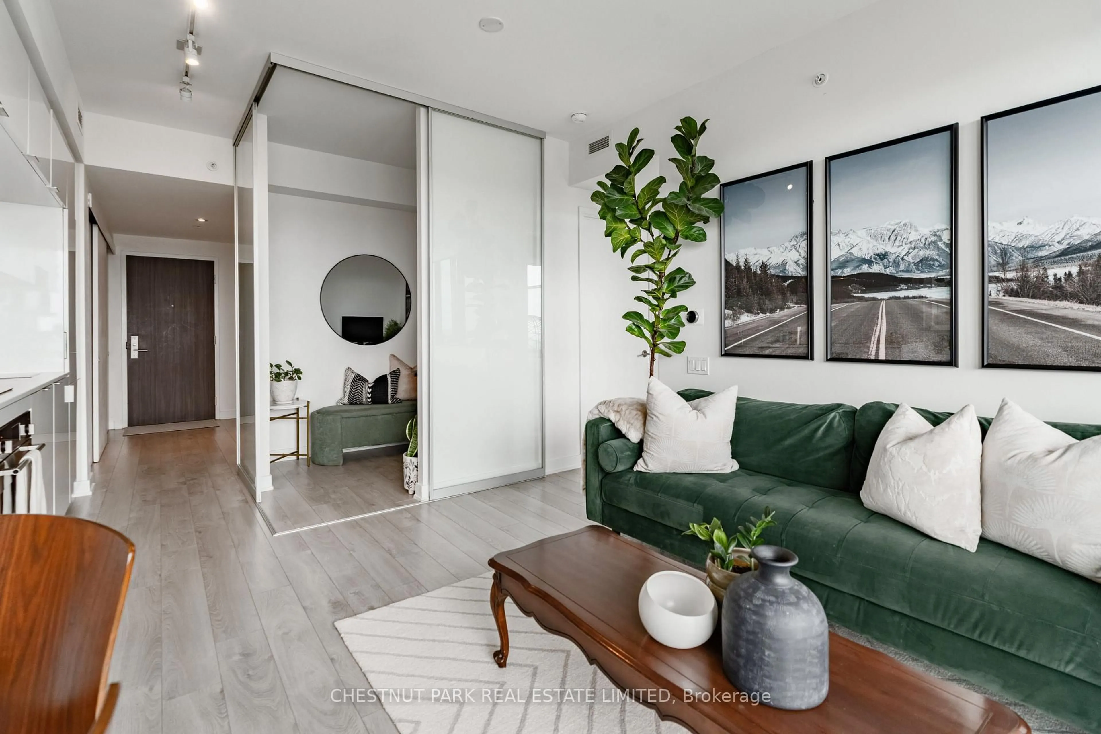 Living room with furniture, unknown for 185 Roehampton Ave #3106, Toronto Ontario M4P 0C6