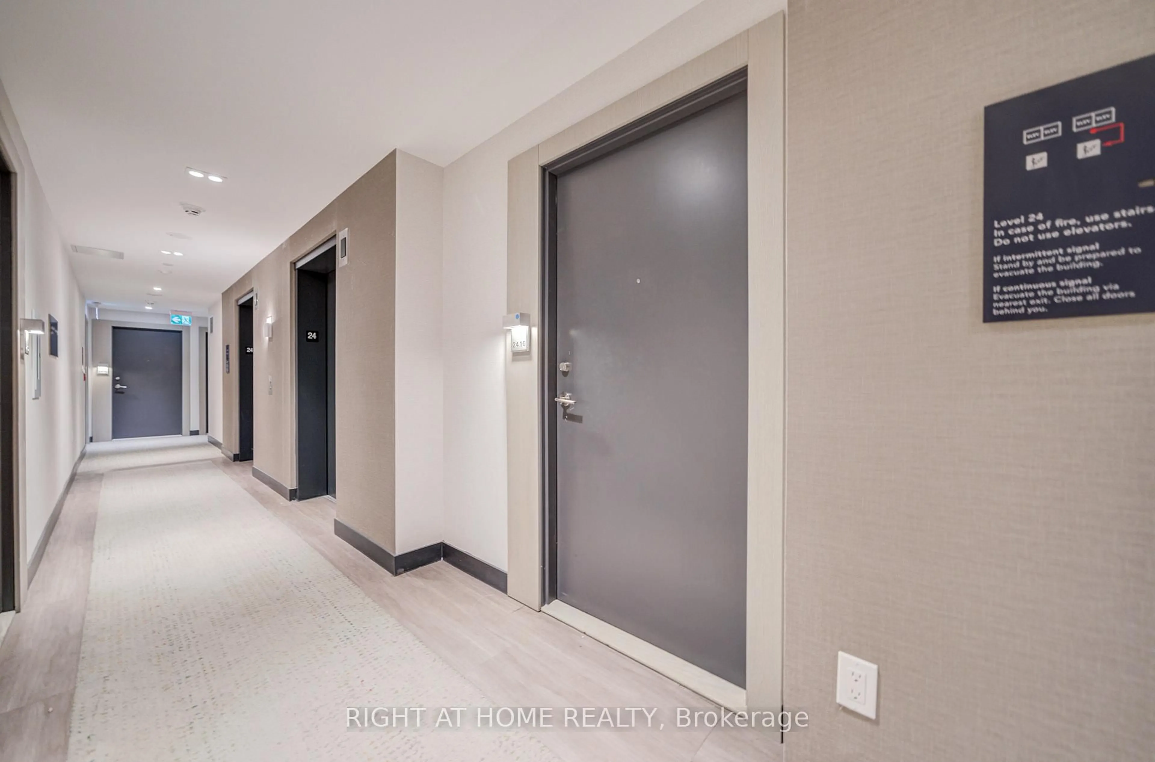 Indoor foyer for 8 Olympic Garden Dr #S2410, Toronto Ontario M2M 0B9
