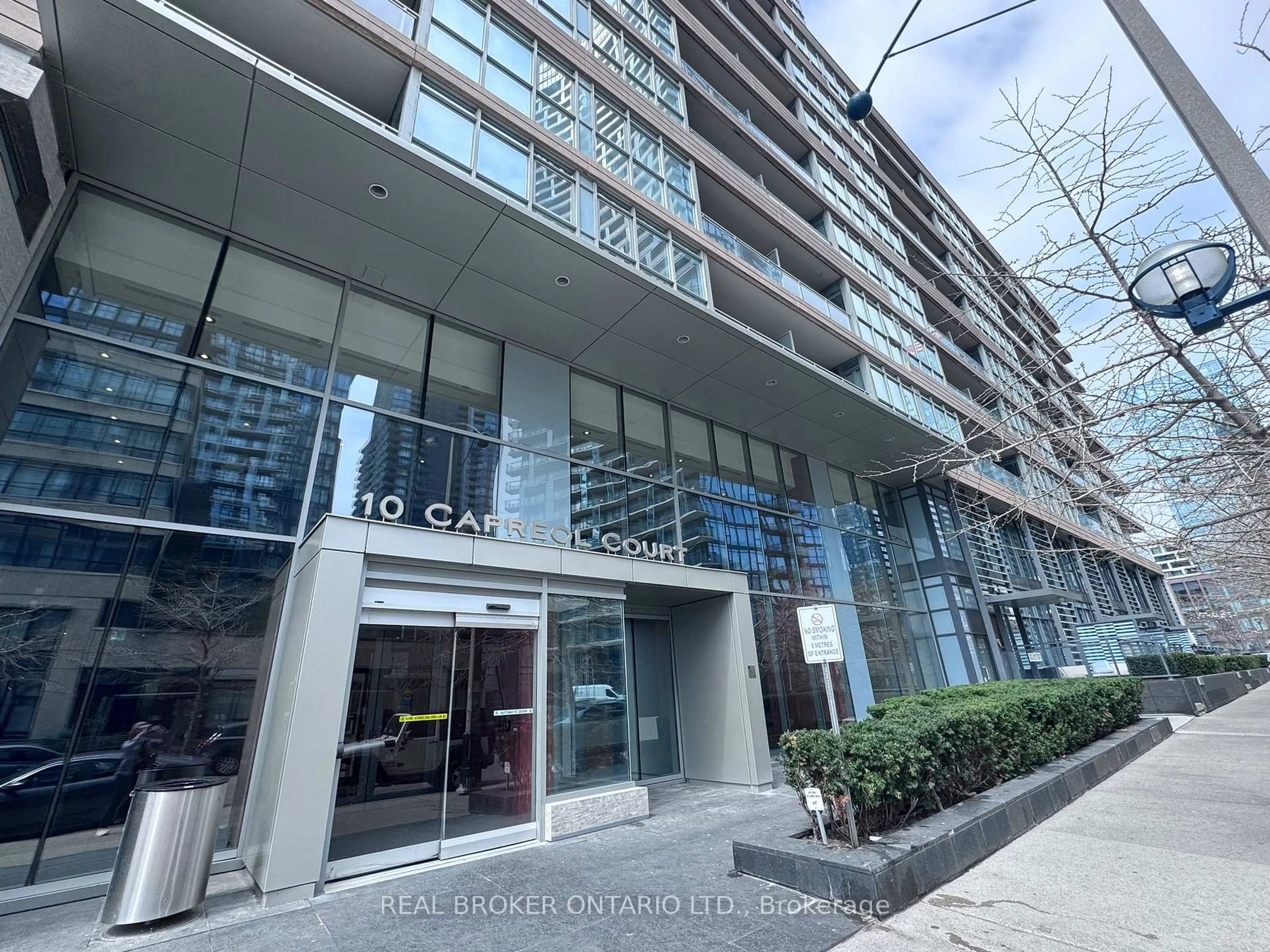 Indoor foyer for 10 Capreol Crt #857, Toronto Ontario M5V 4B3