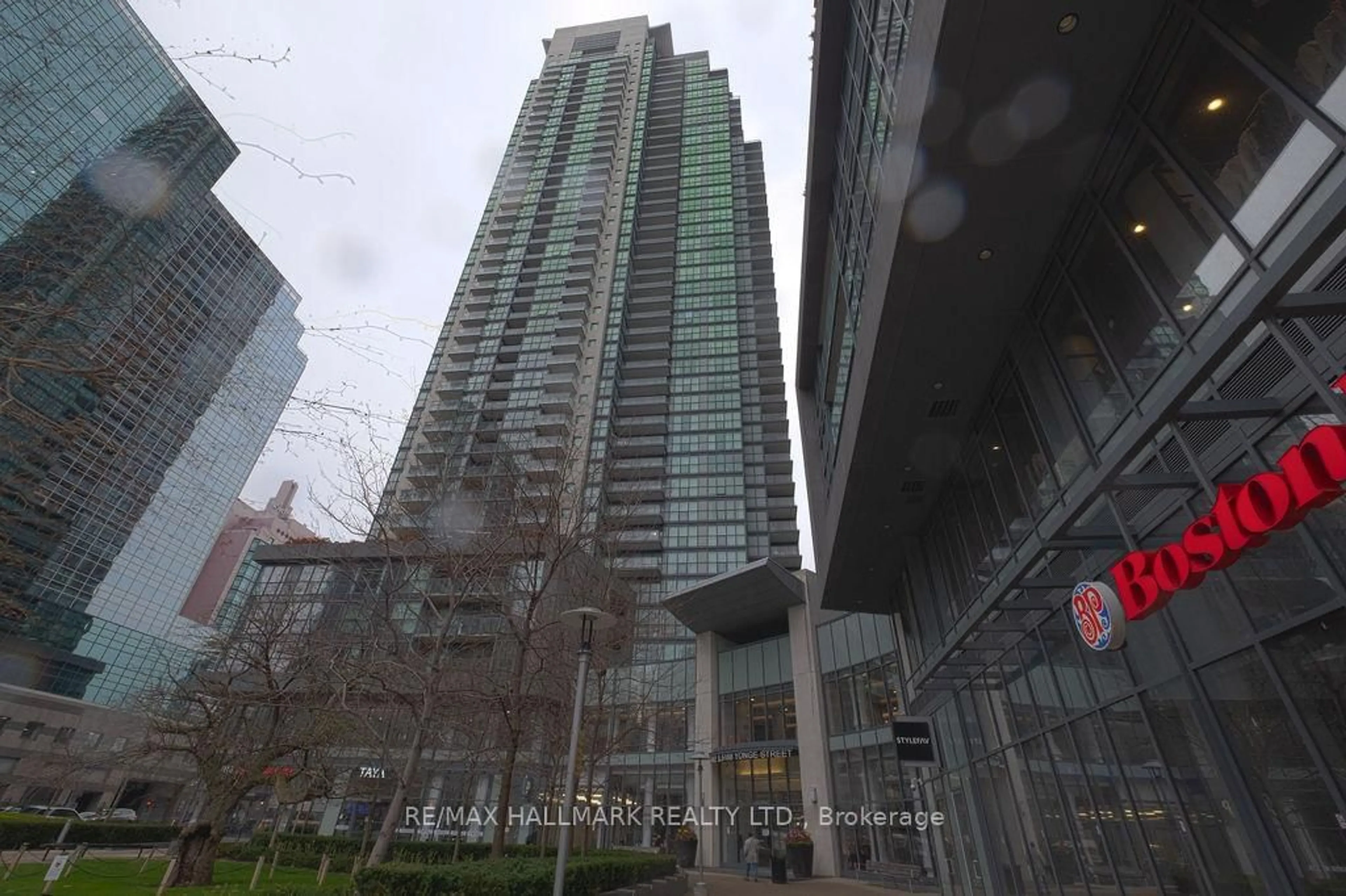 Blurry image for 5162 Yonge St #3102, Toronto Ontario M2N 0E9