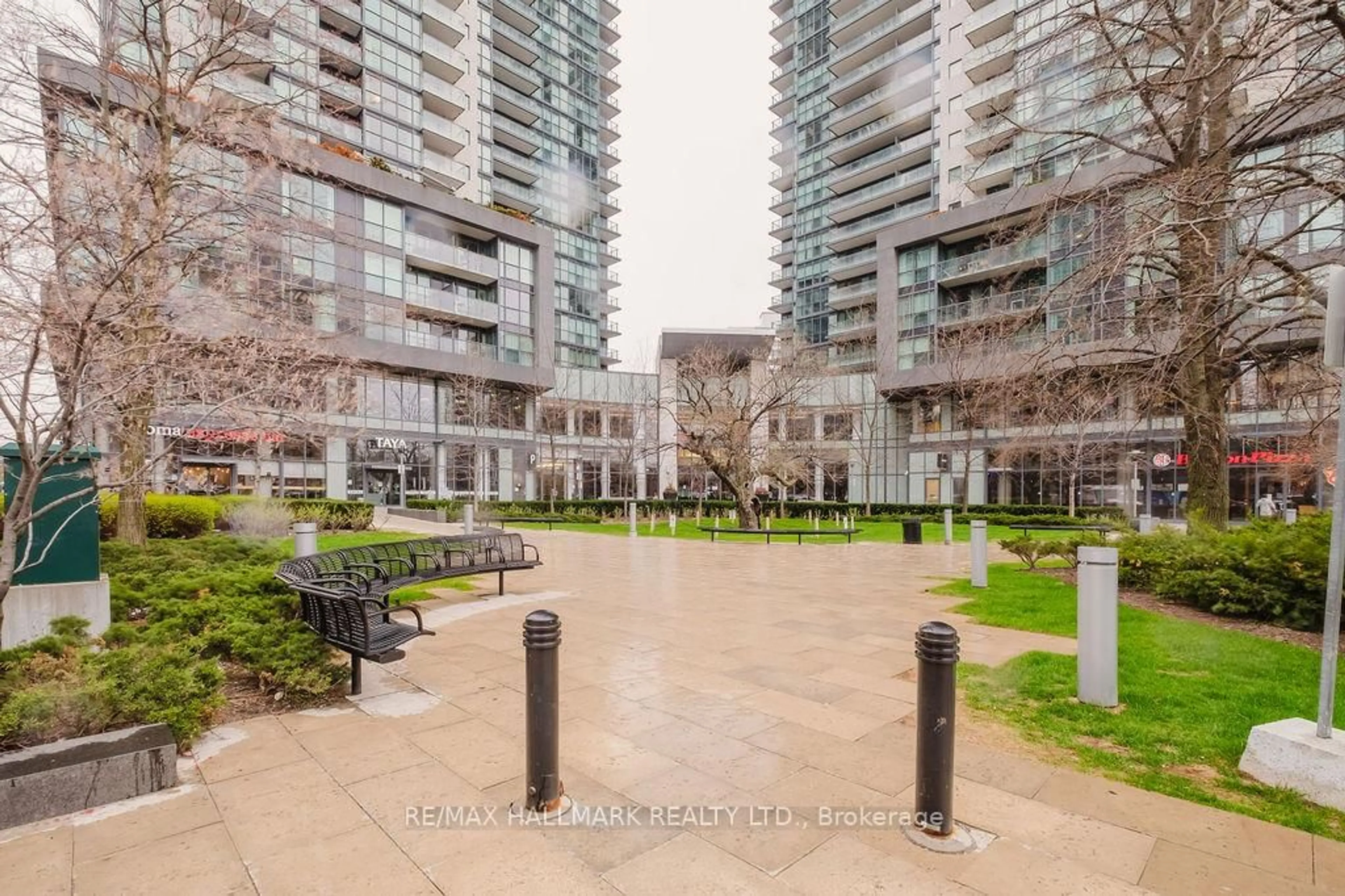 Patio, street for 5162 Yonge St #3102, Toronto Ontario M2N 0E9