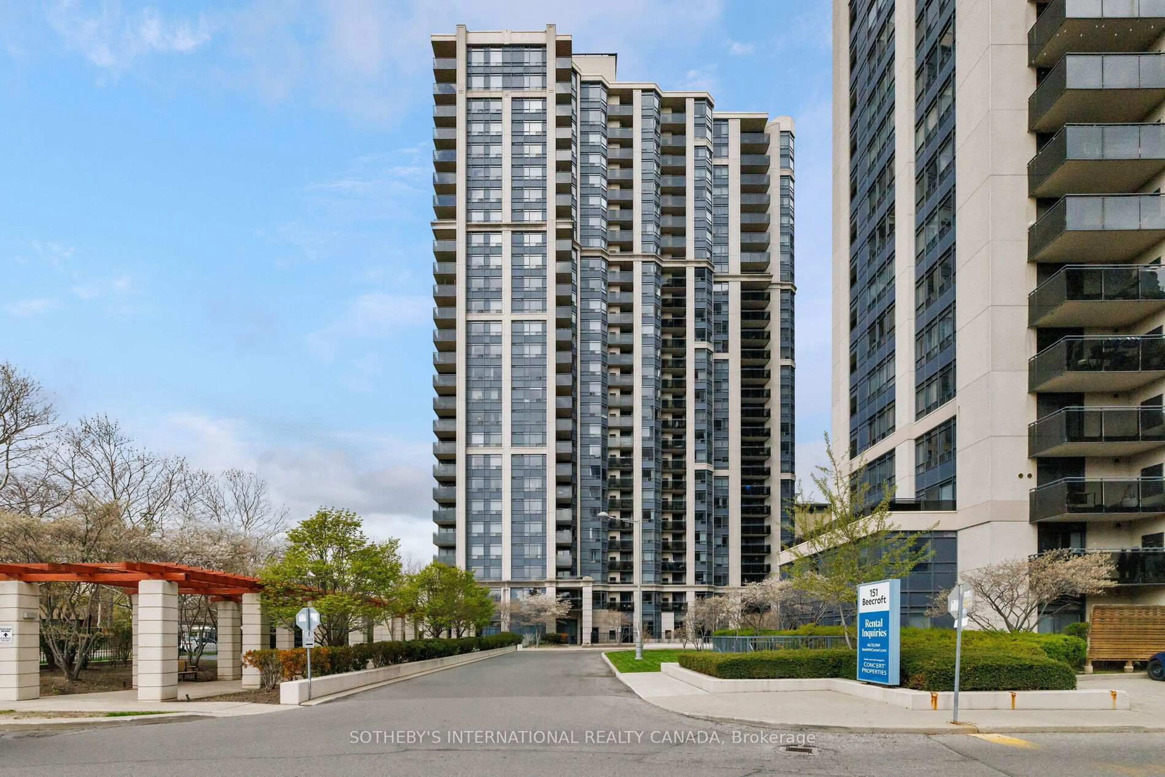 Indoor foyer for 153 Beecroft Rd #202, Toronto Ontario M2N 7C5