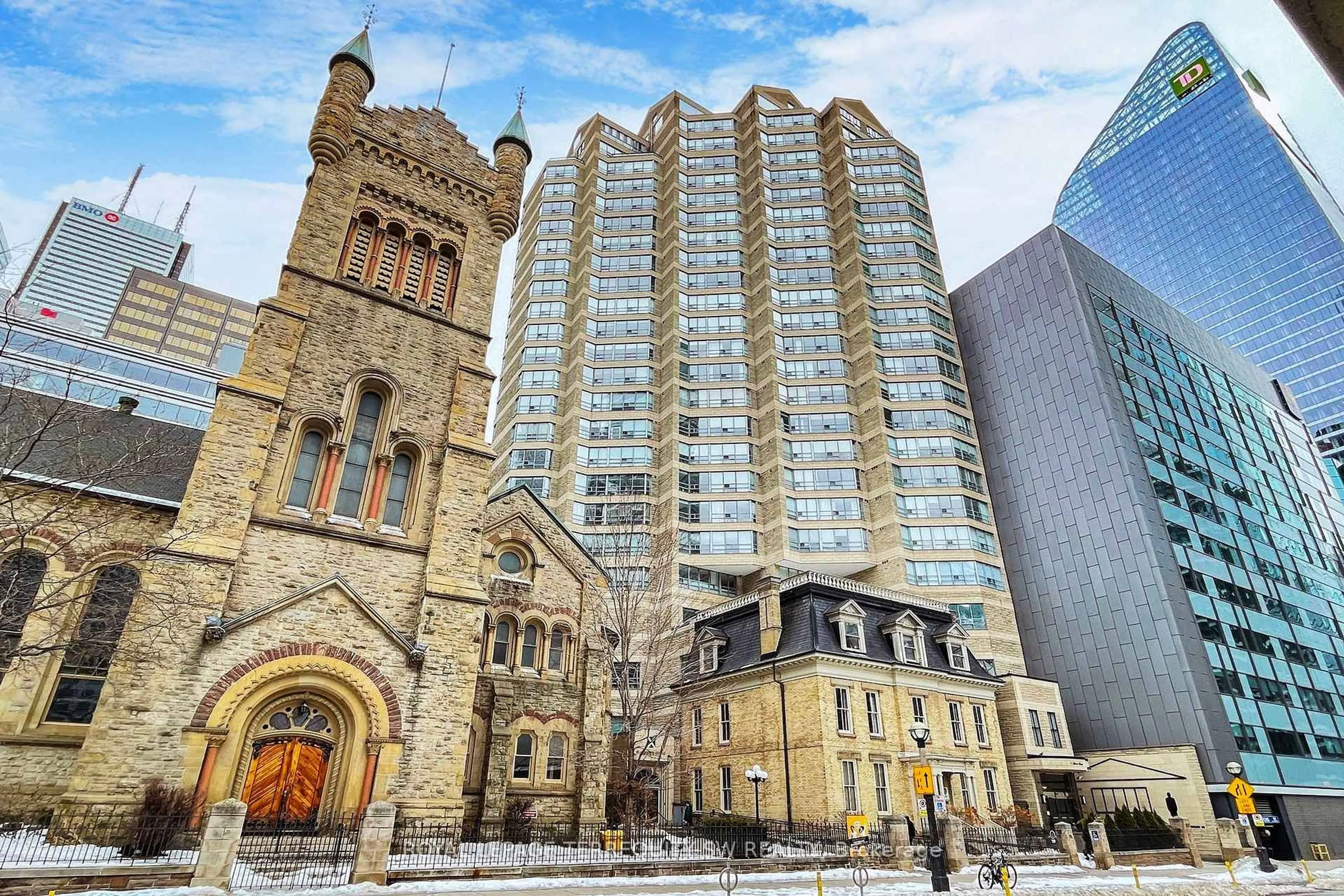 Unknown for 71 Simcoe St #2001, Toronto Ontario M5J 2S9